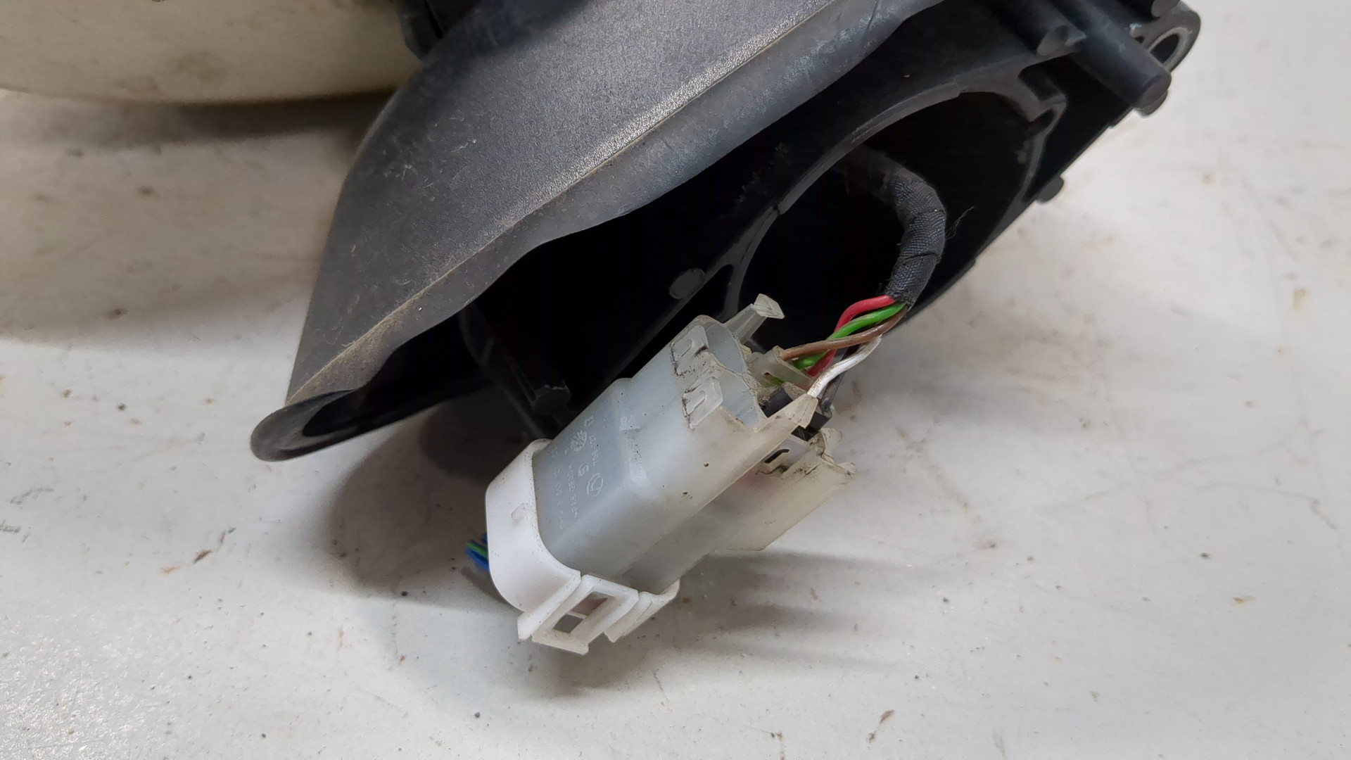 Зеркало левое электрическое