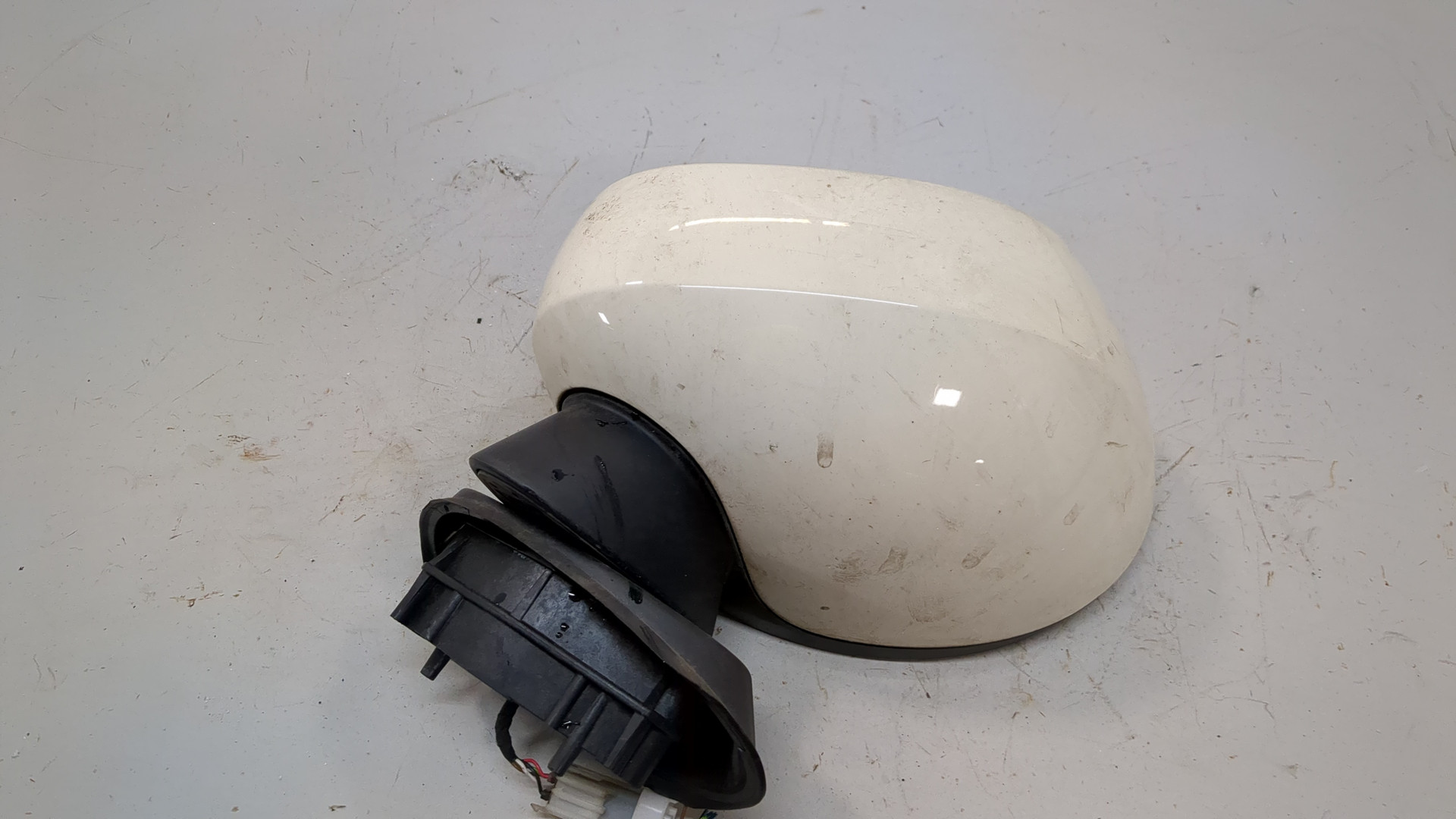 Зеркало левое электрическое