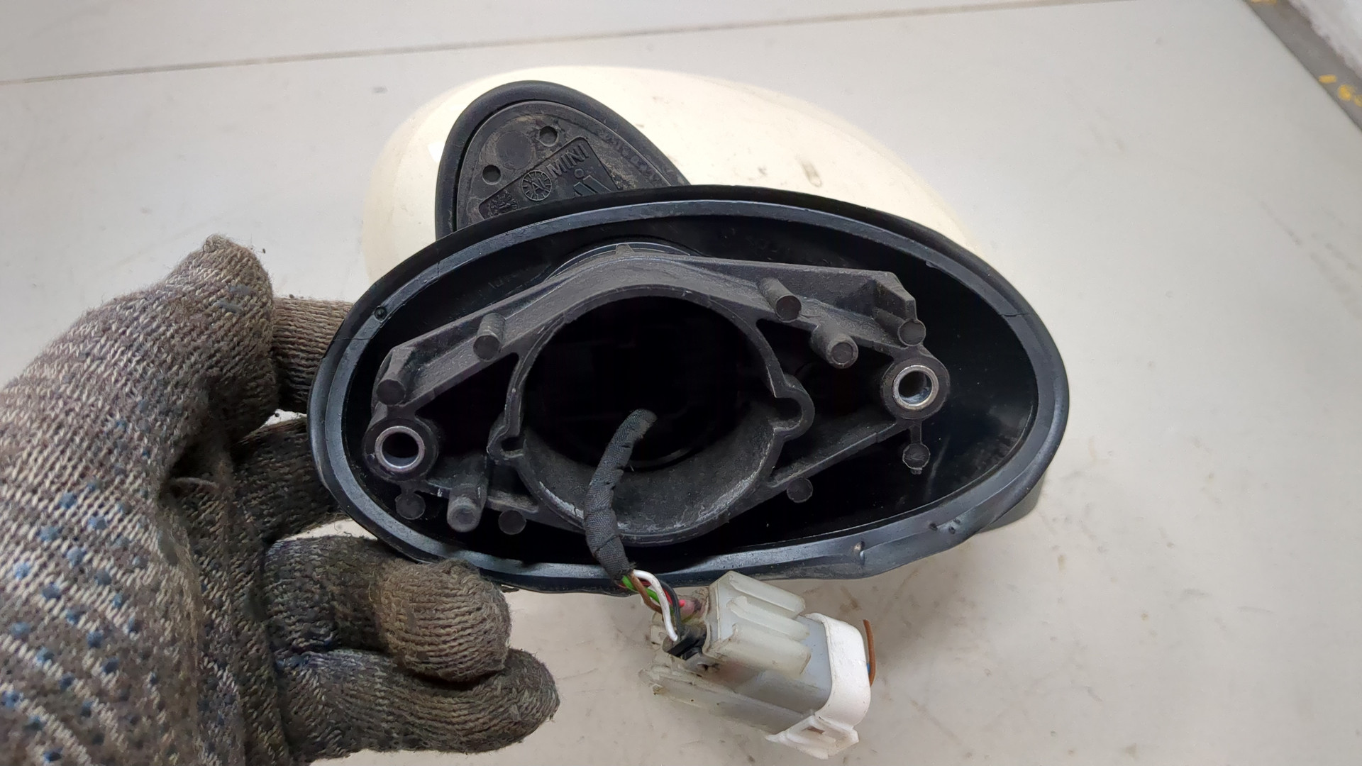 Зеркало левое электрическое