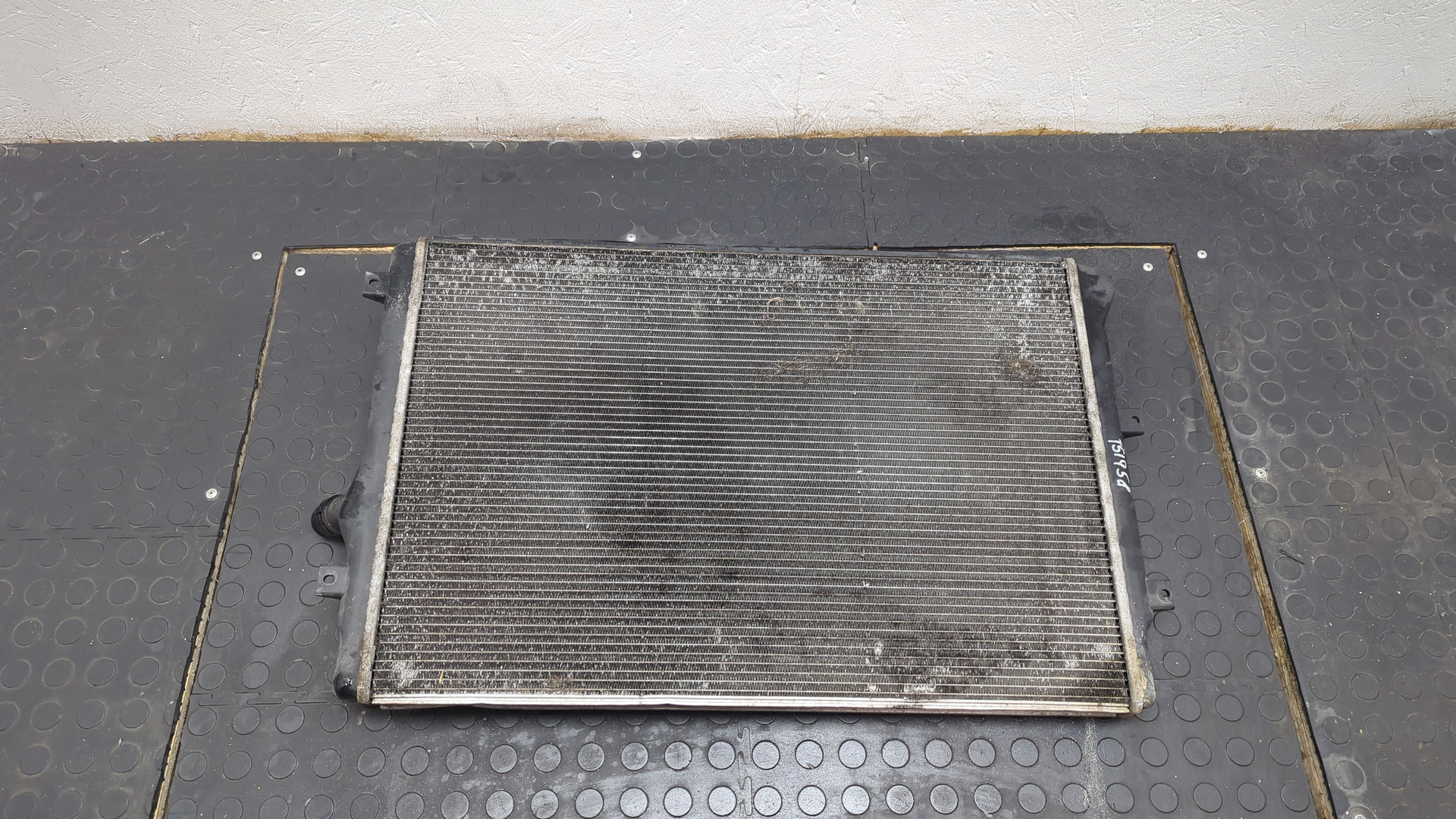 Радиатор охлаждения двигателя основной