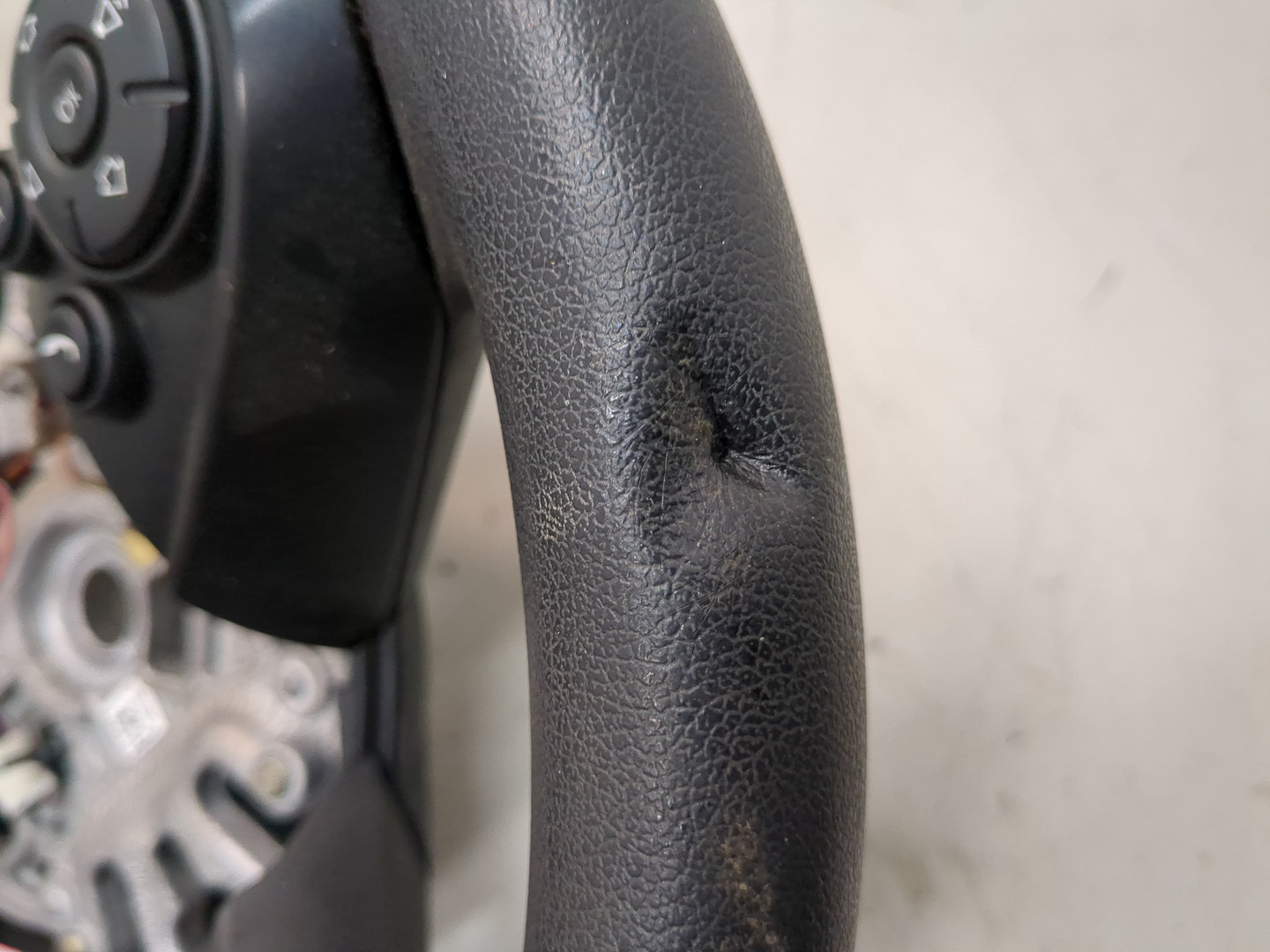 Рулевое колесо (руль)