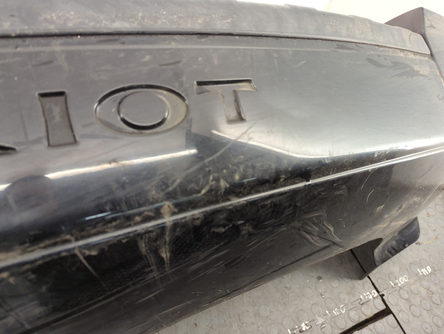 Бампер задний