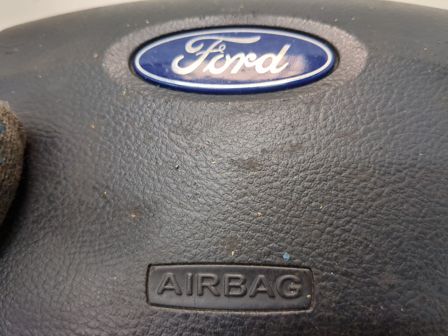 Подушка безопасности в рулевое колесо