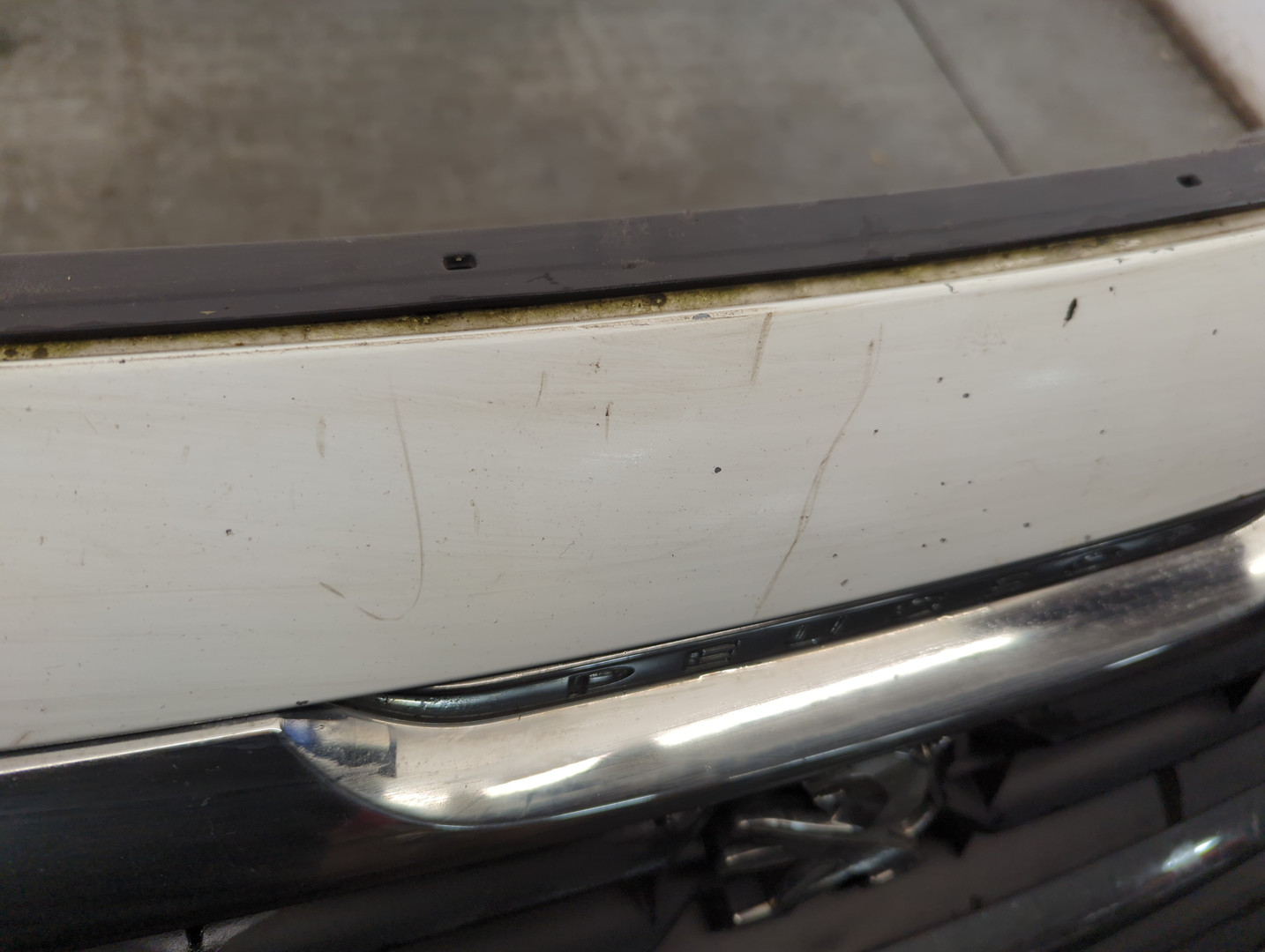 Бампер передний