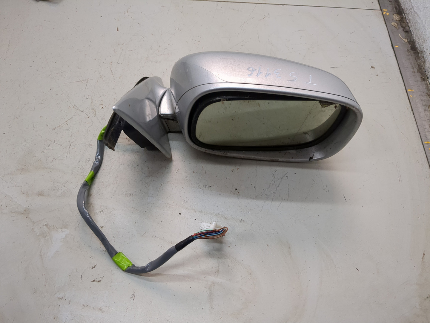 Зеркало правое электрическое