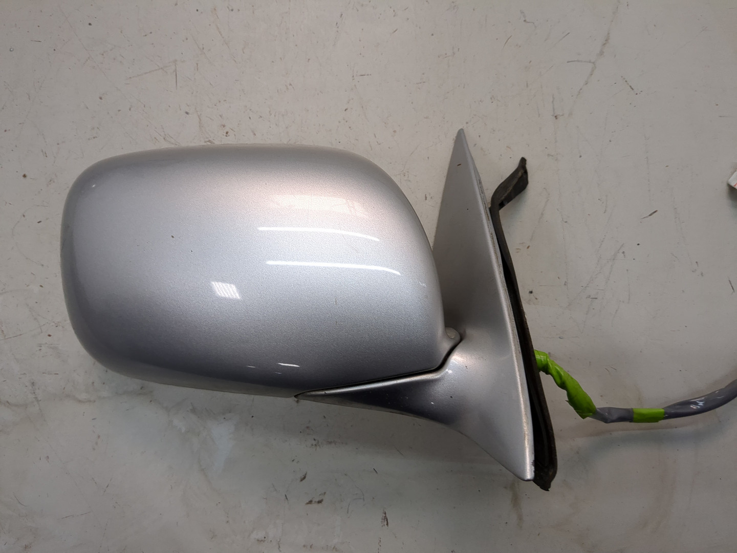 Зеркало правое электрическое