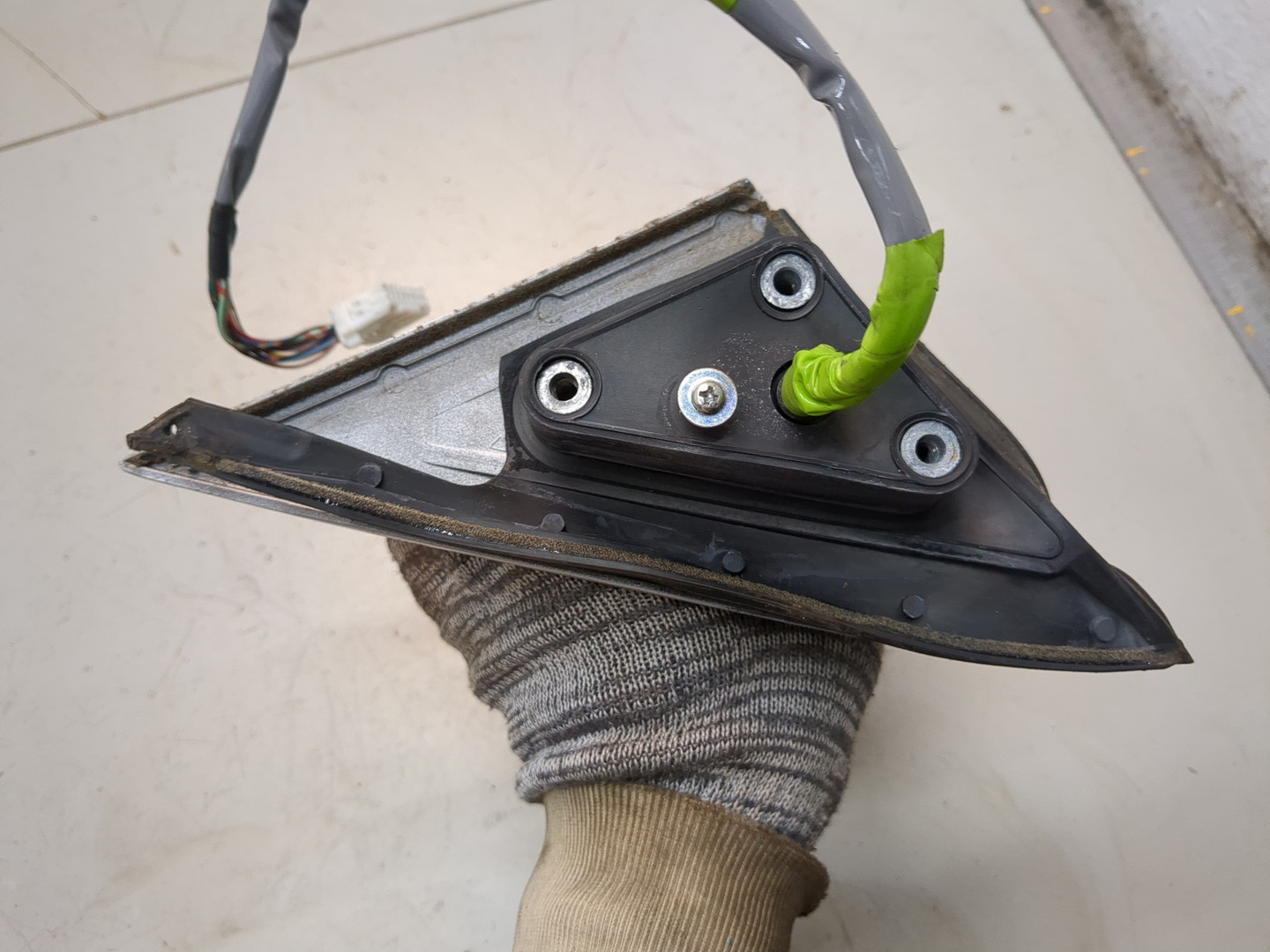 Зеркало правое электрическое