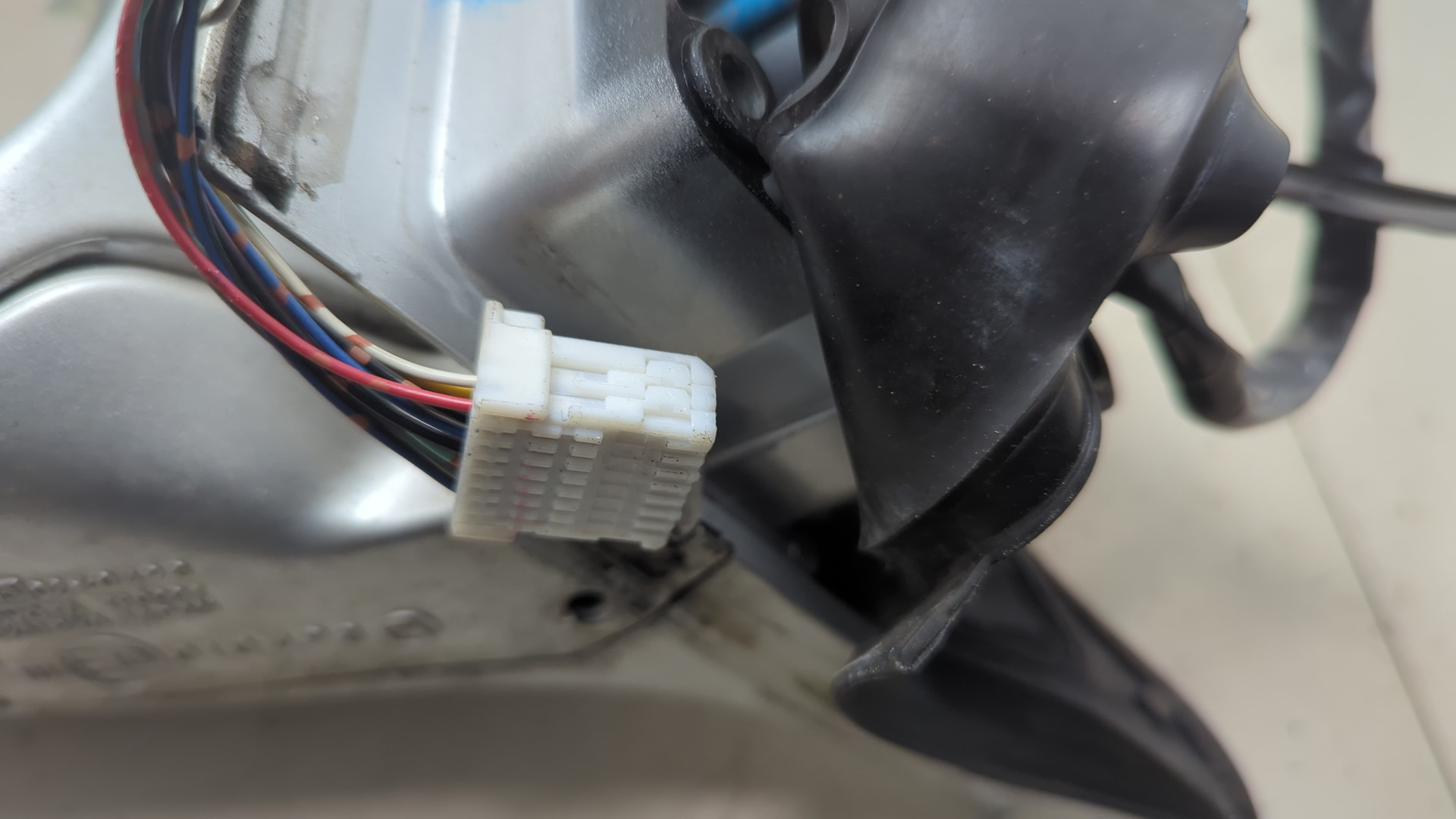 Зеркало левое электрическое