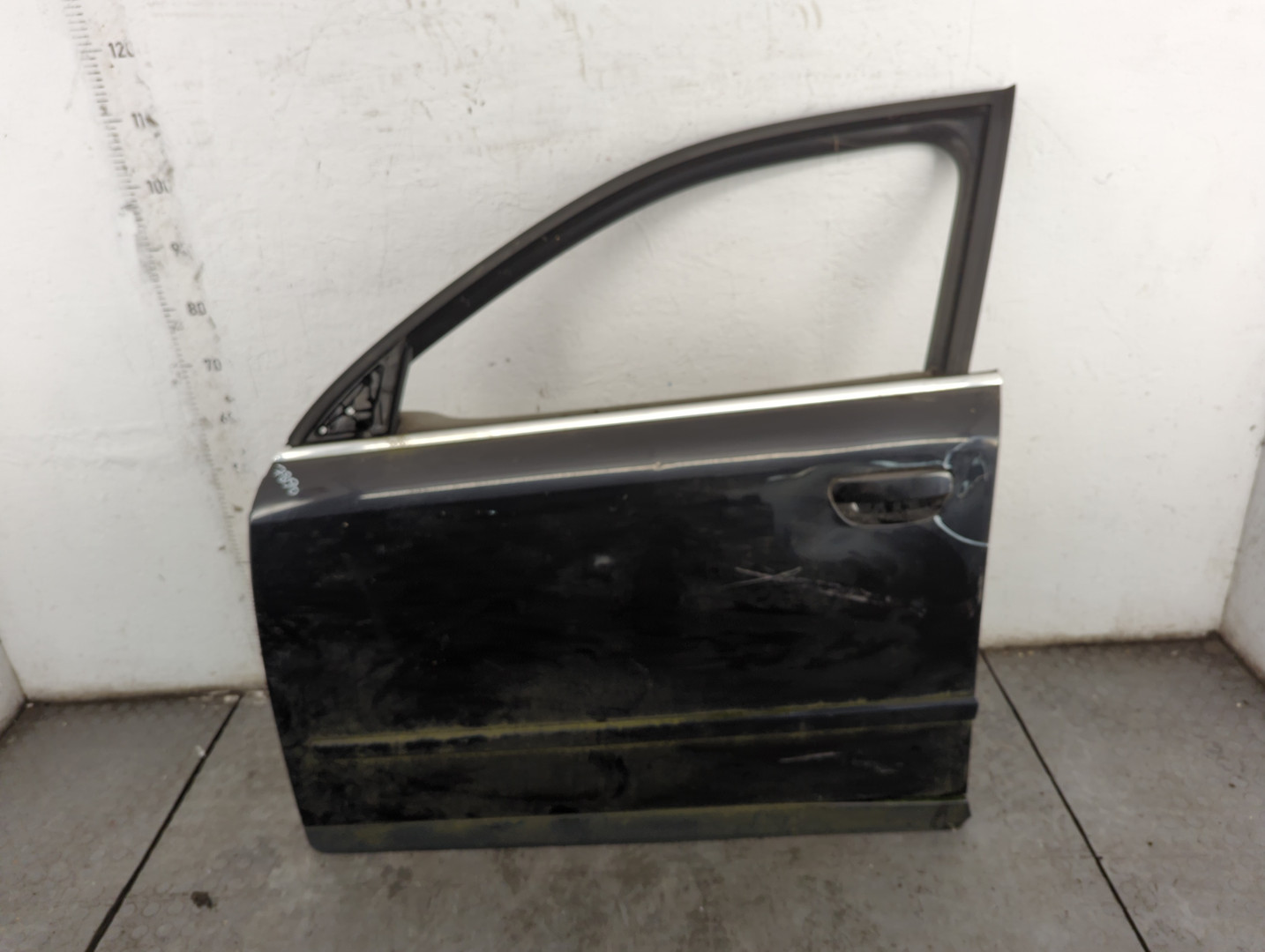 Дверь передняя левая