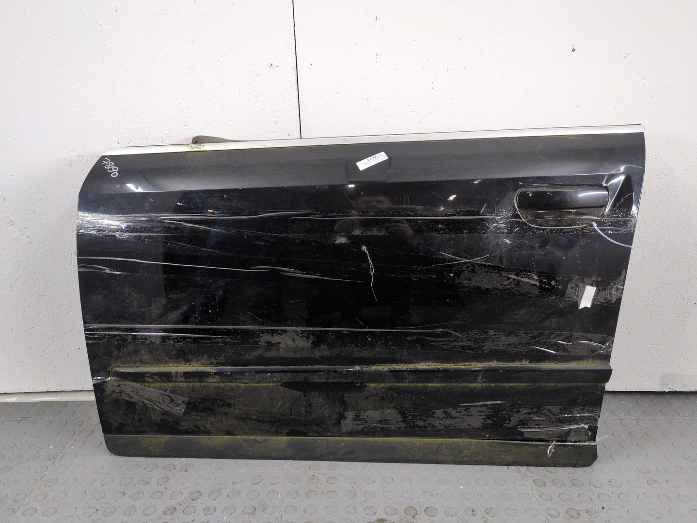 Дверь передняя левая