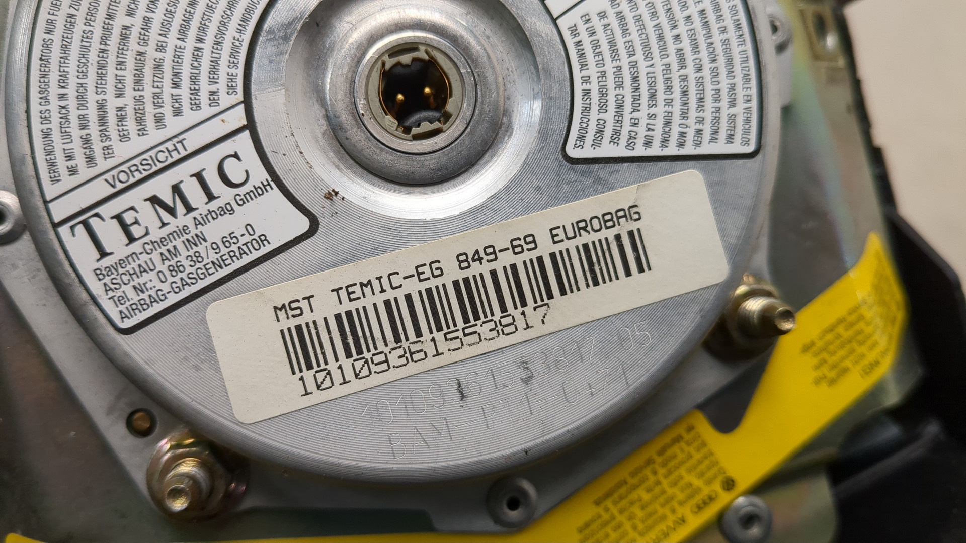 Подушка безопасности в рулевое колесо