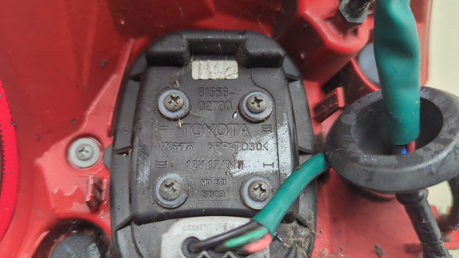 Фонарь задний левый