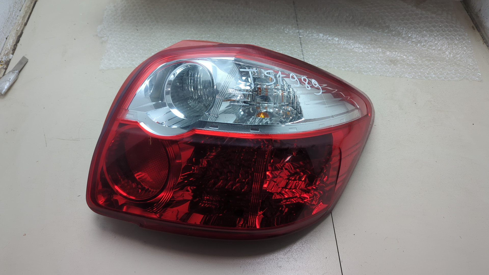 Фонарь задний правый