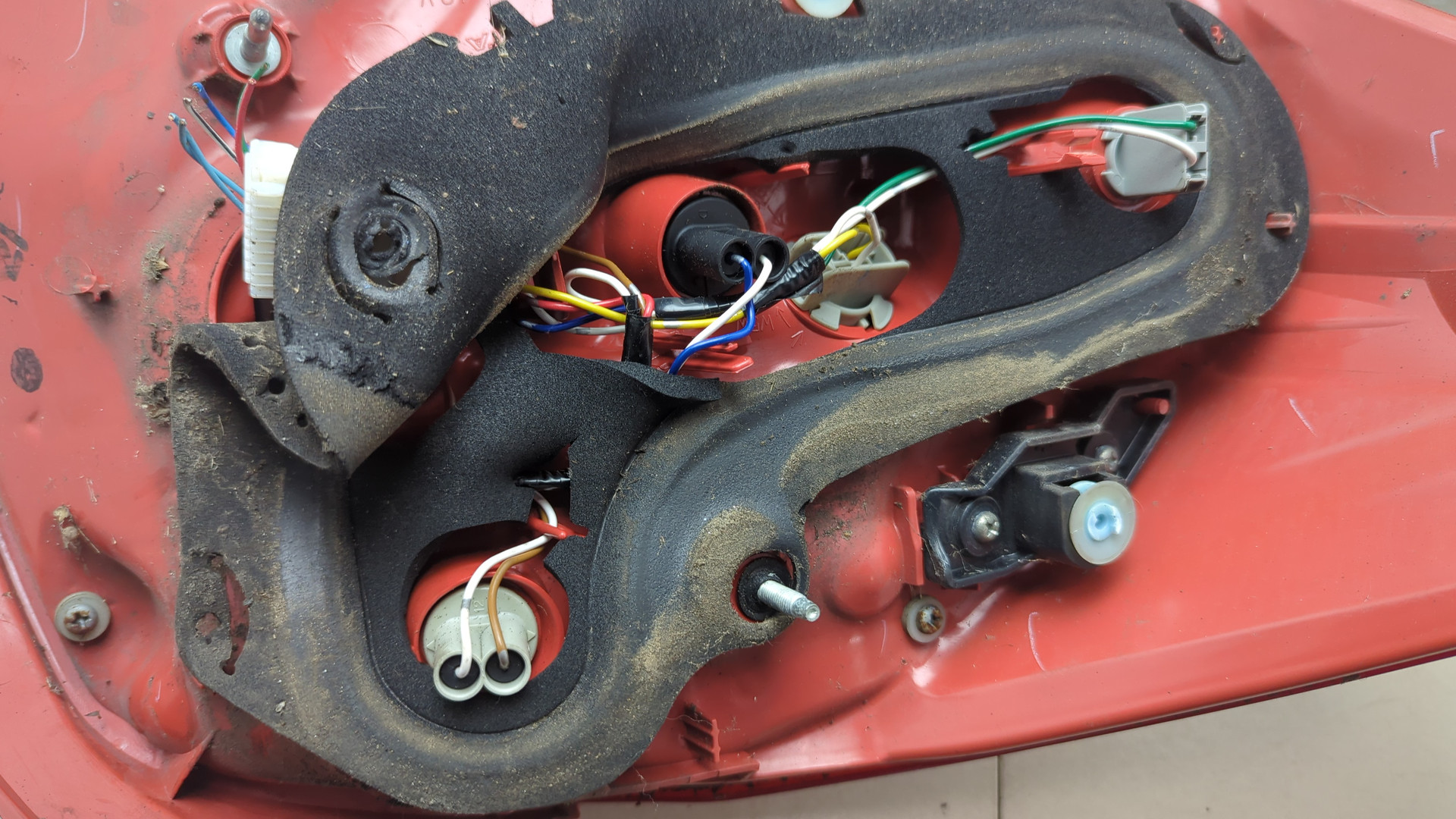 Фонарь задний правый