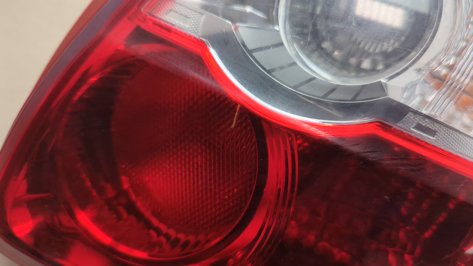 Фонарь задний правый