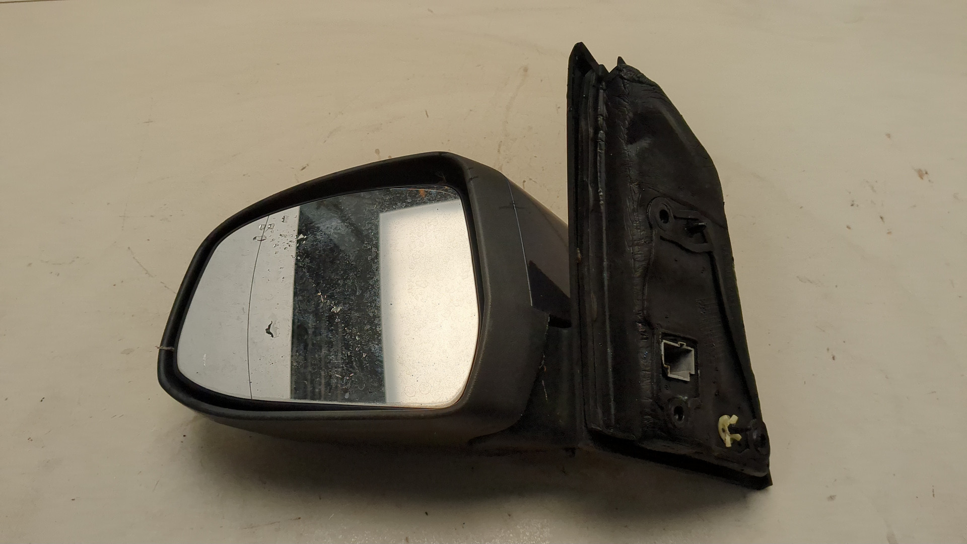 Зеркало левое электрическое