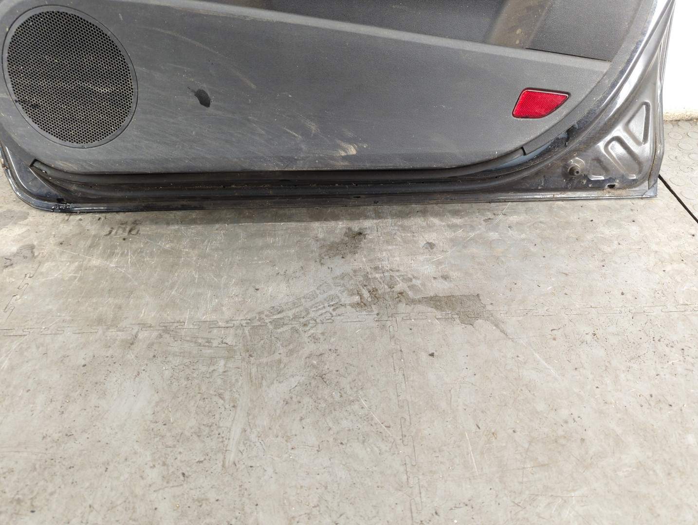 Дверь передняя правая