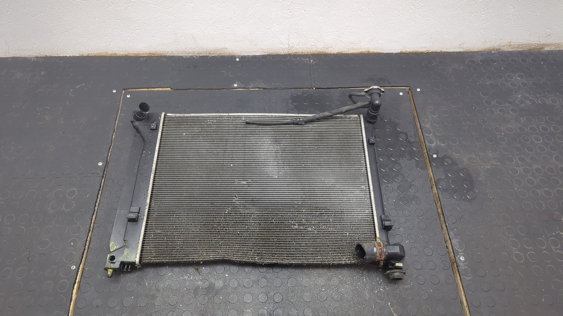 Радиатор охлаждения двигателя основной