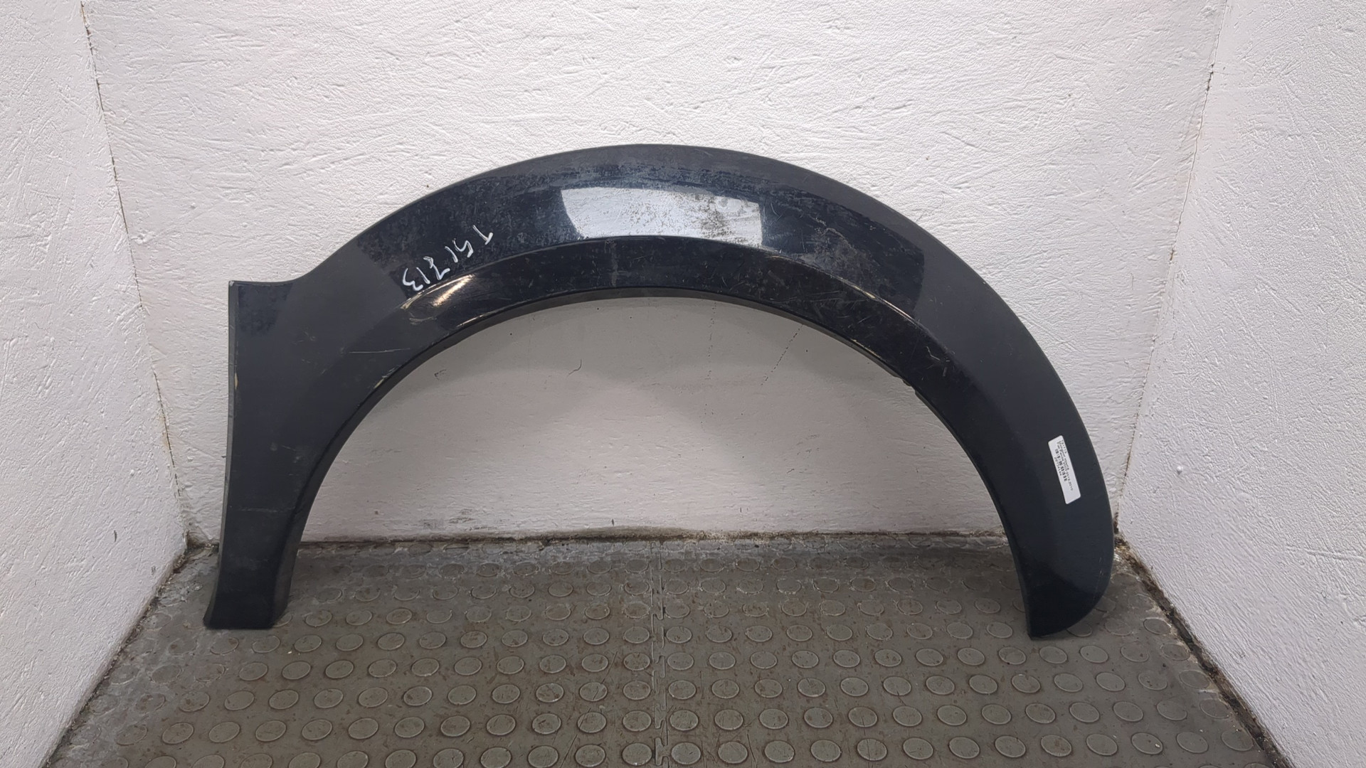 Накладка переднего крыла правого