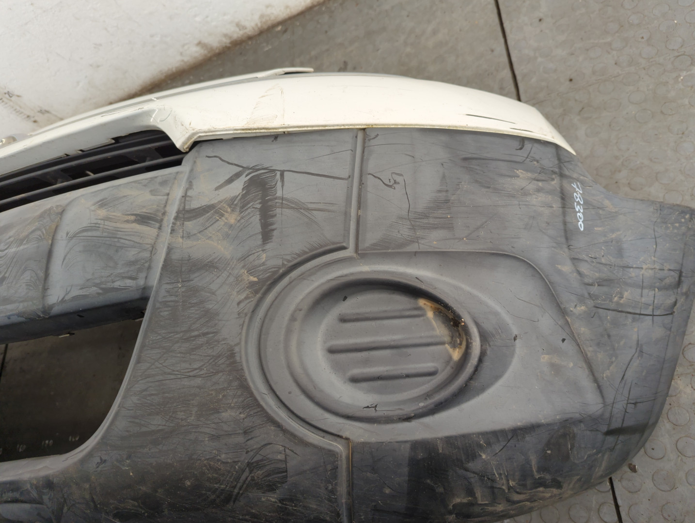 Бампер передний