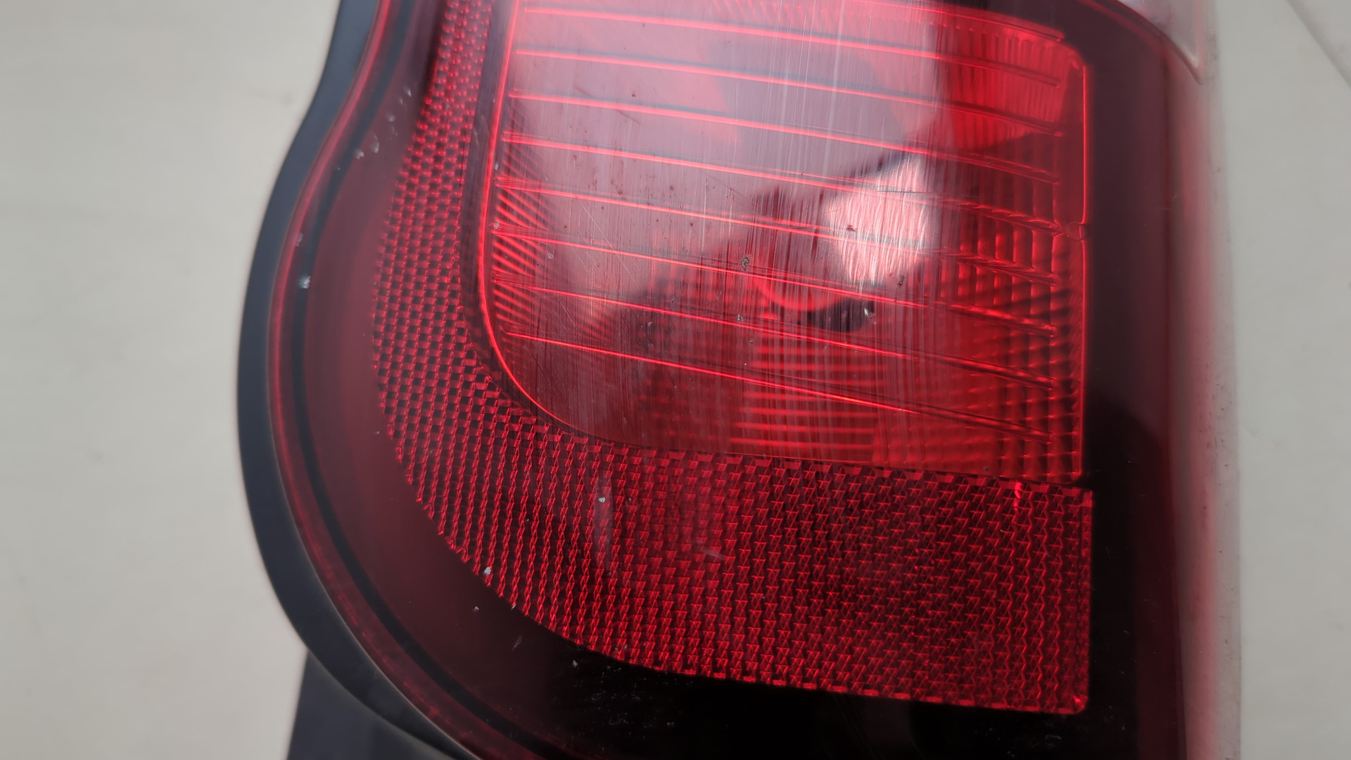 Фонарь задний правый