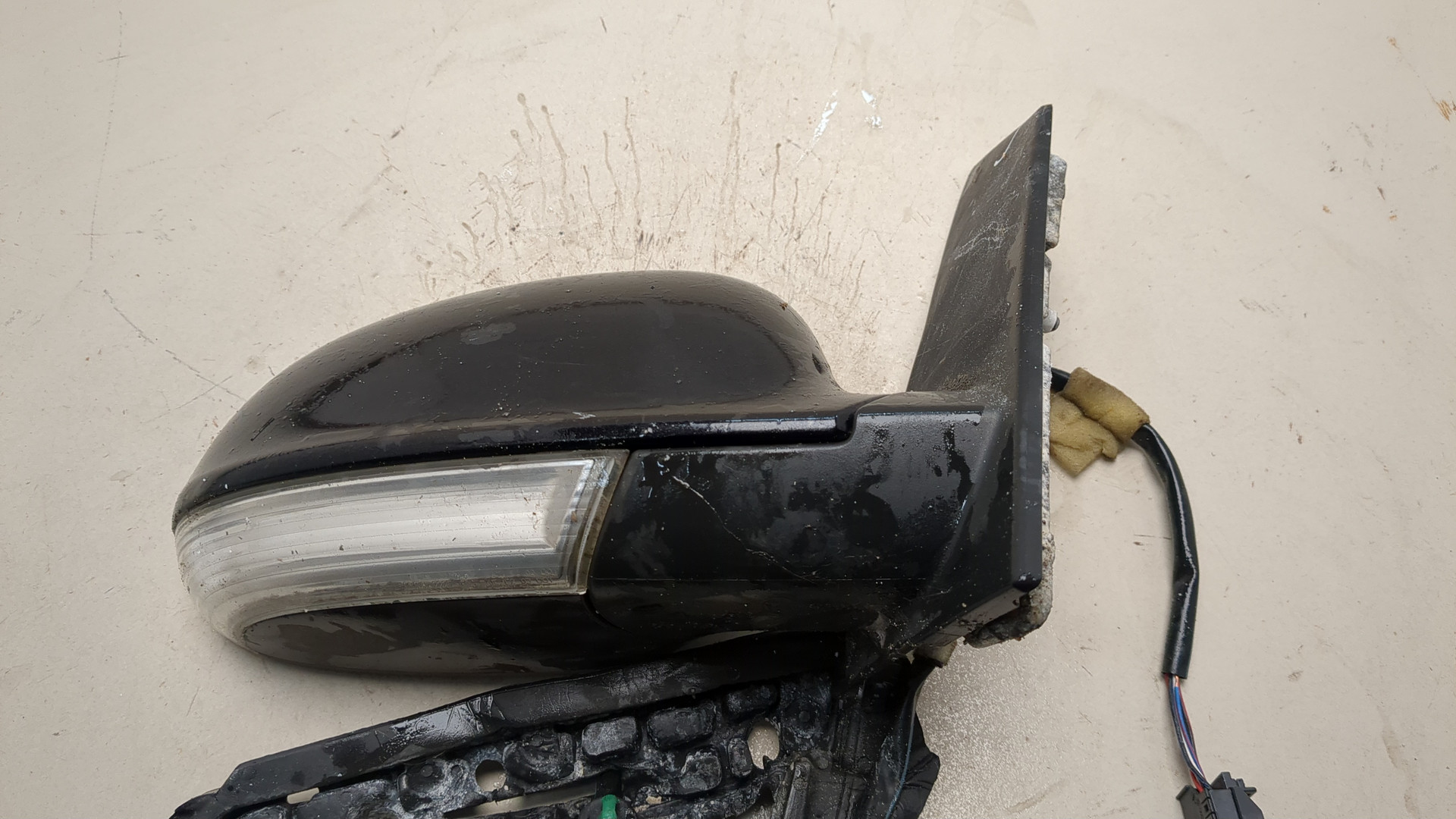 Зеркало правое электрическое