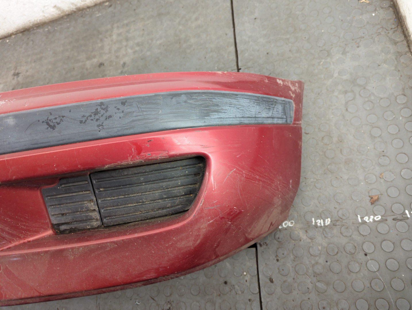 Бампер передний