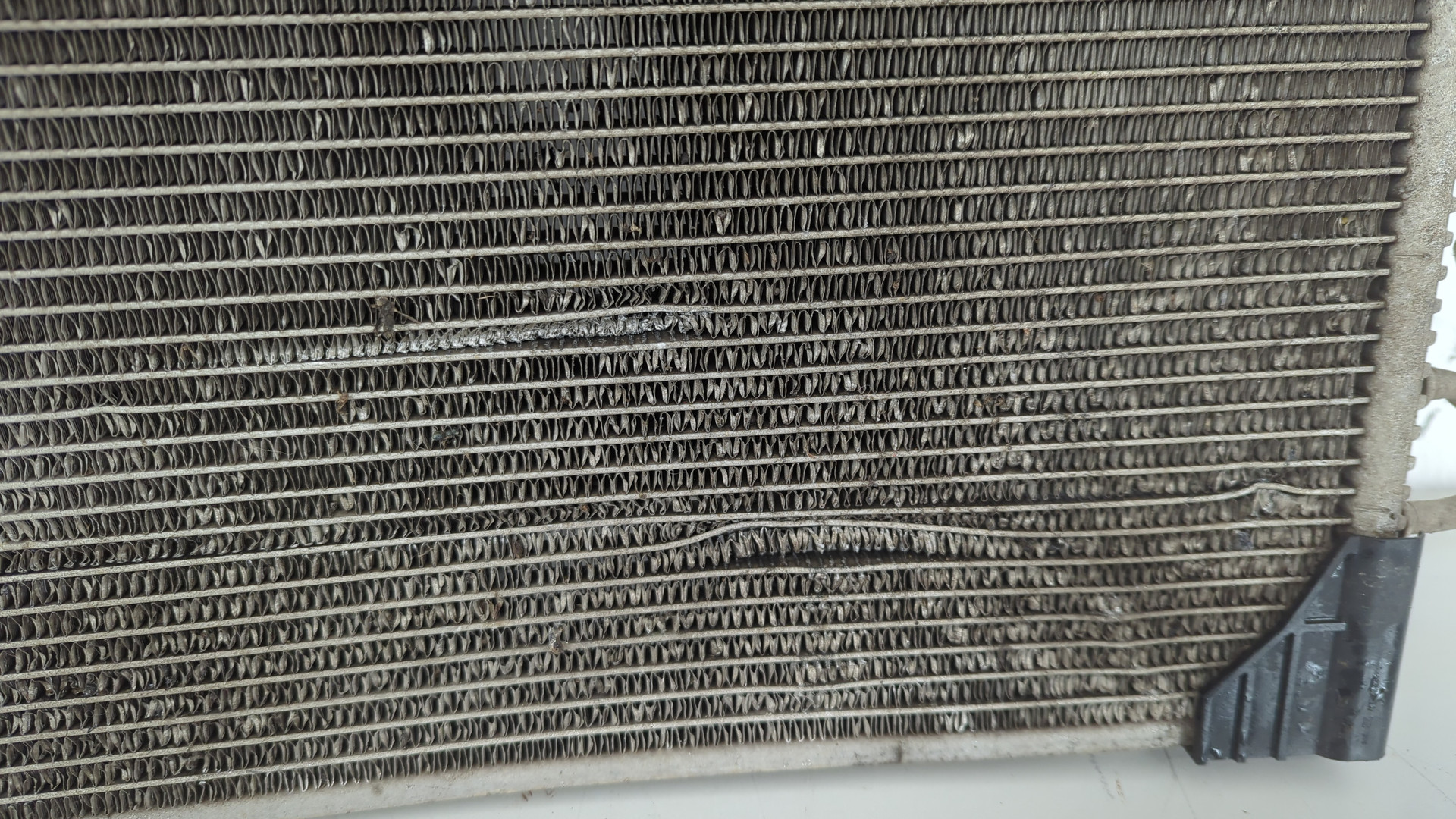 Радиатор кондиционера / конденсер