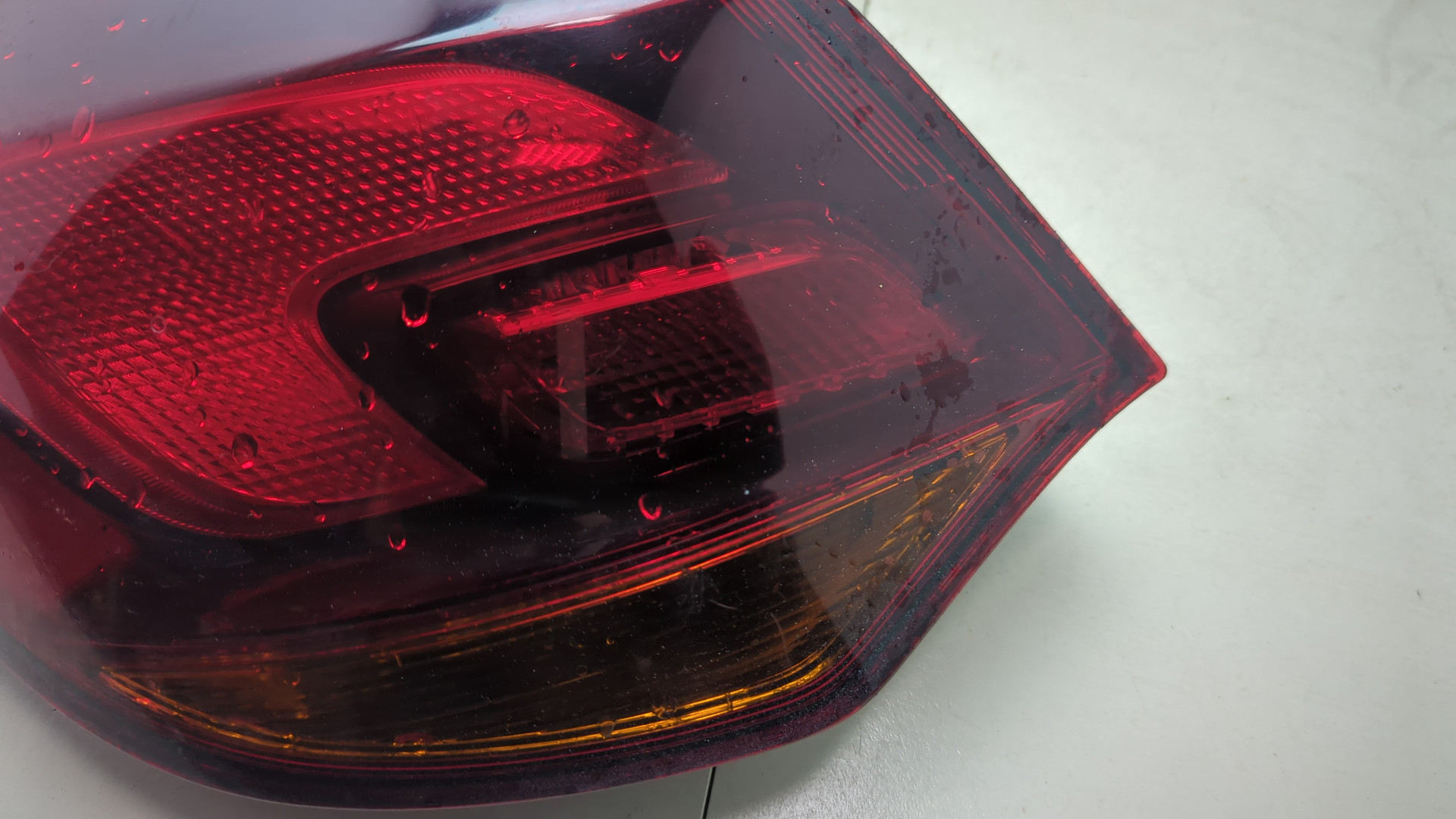 Фонарь задний левый