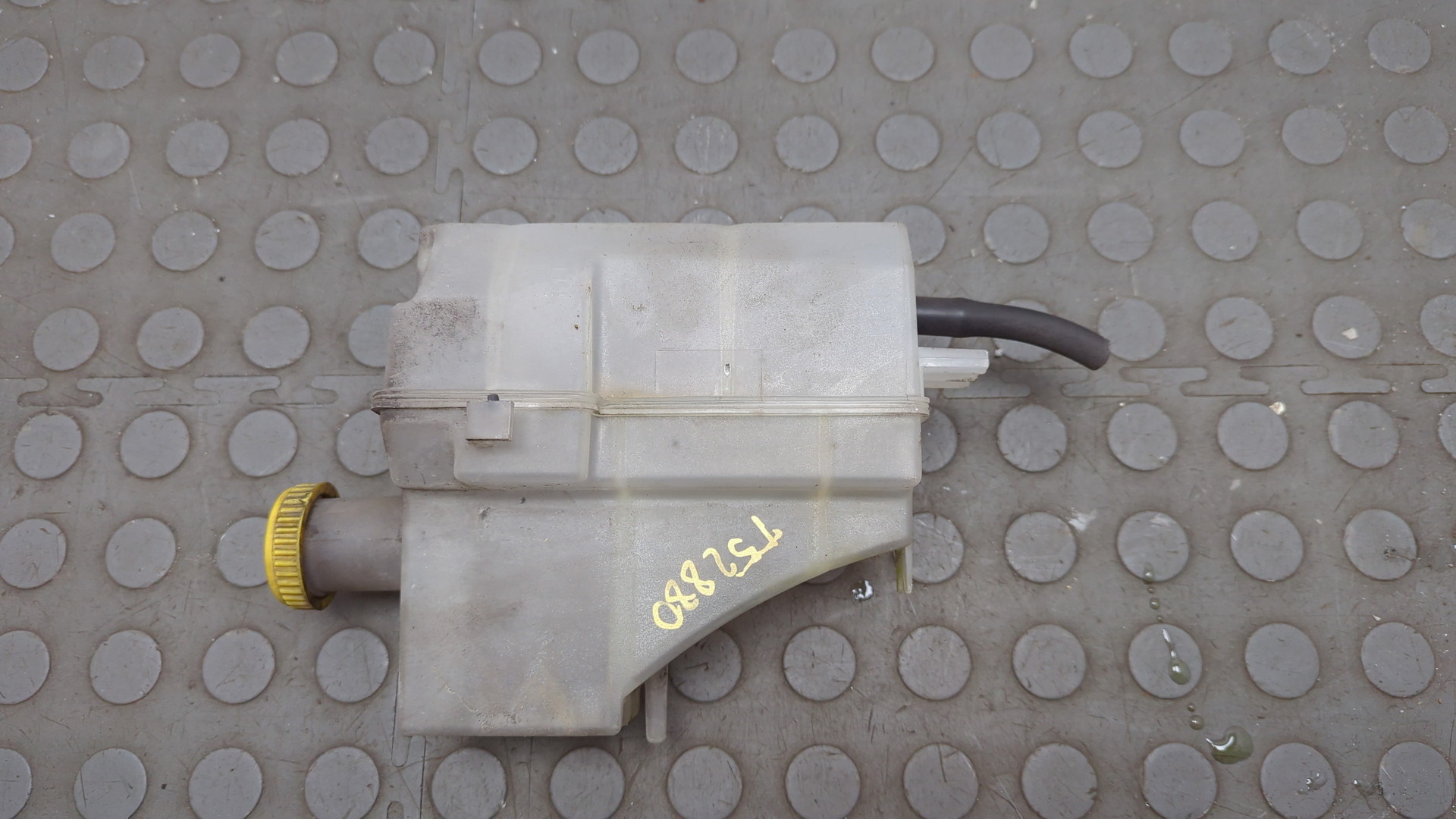 Бачок расширительный