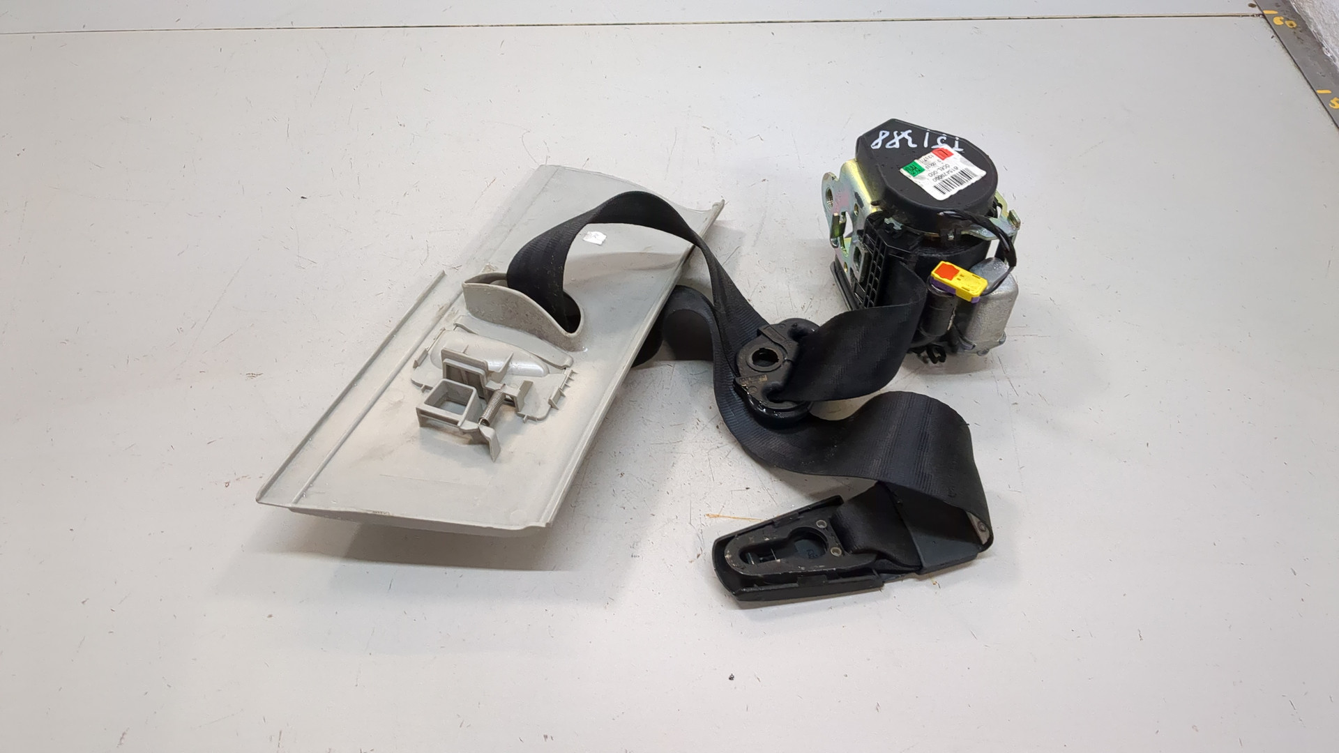 Ремень безопасности