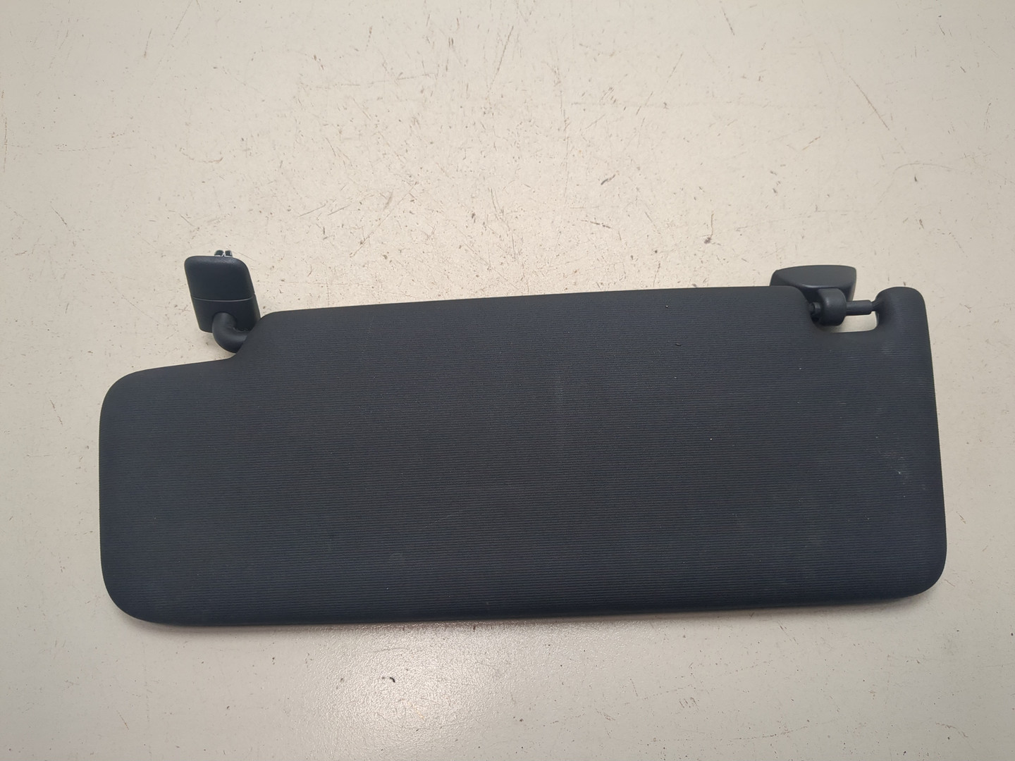 Козырек солнцезащитный