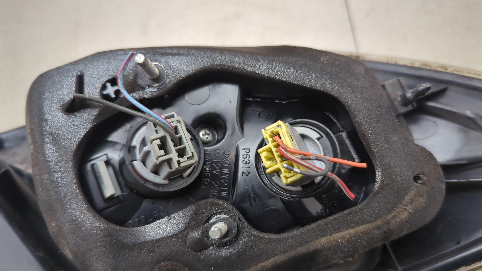 Фонарь задний правый