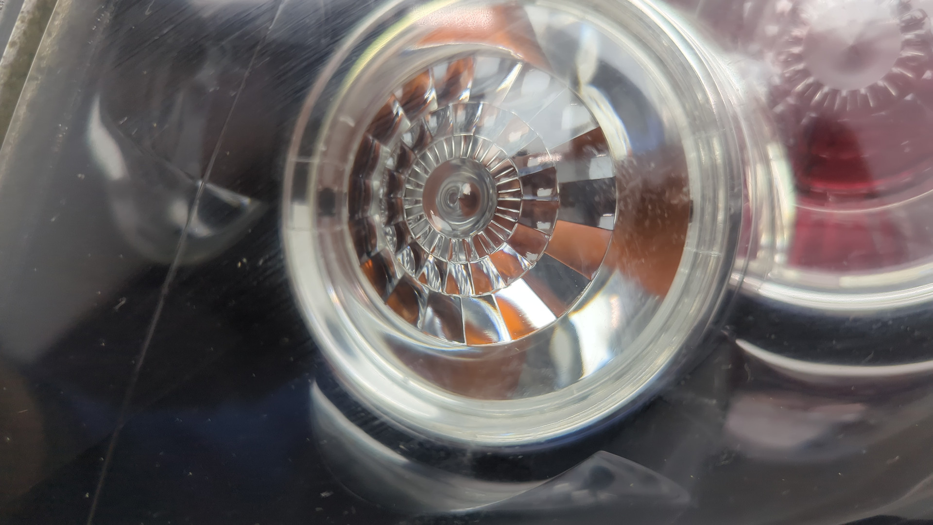 Фонарь задний правый