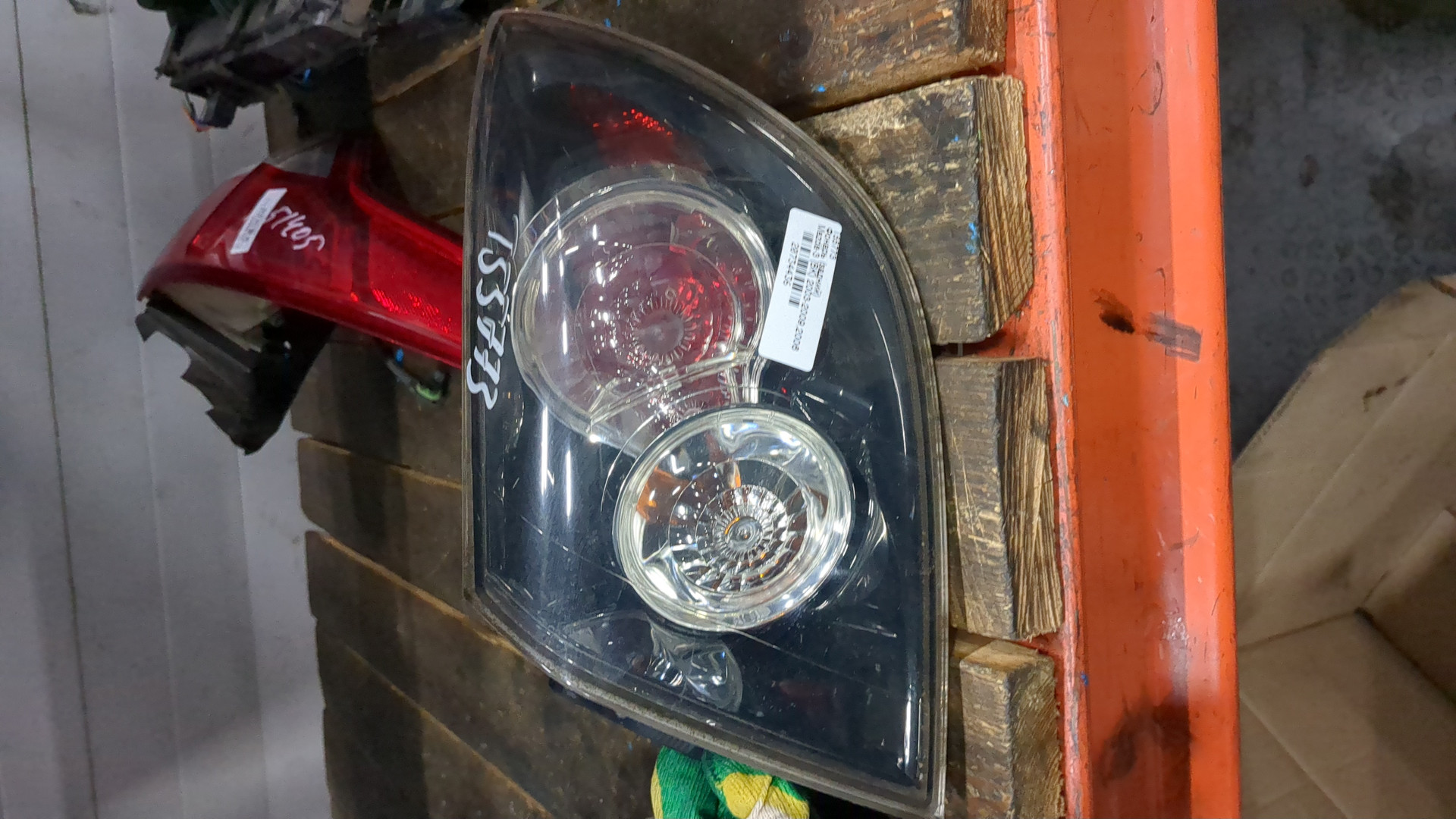 Фонарь задний правый