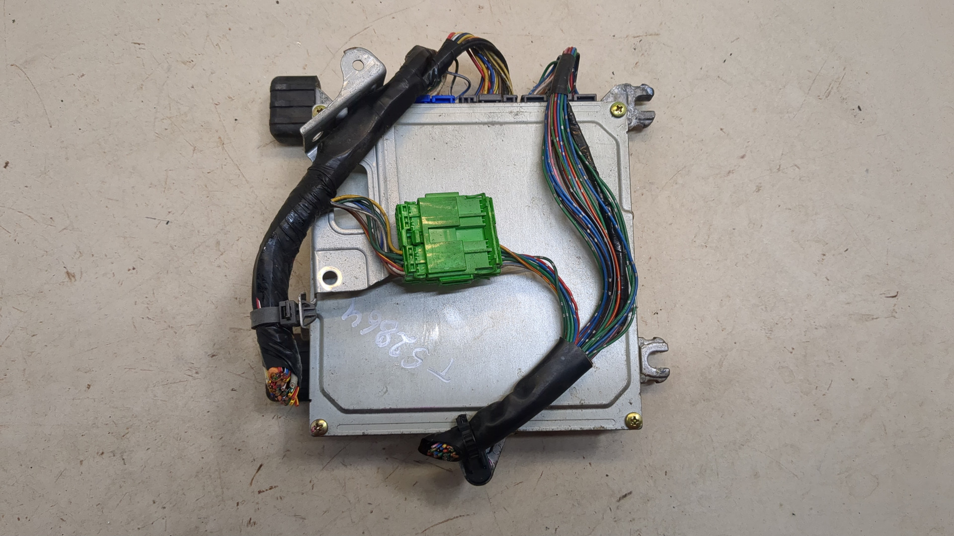 Блок управления двигателем