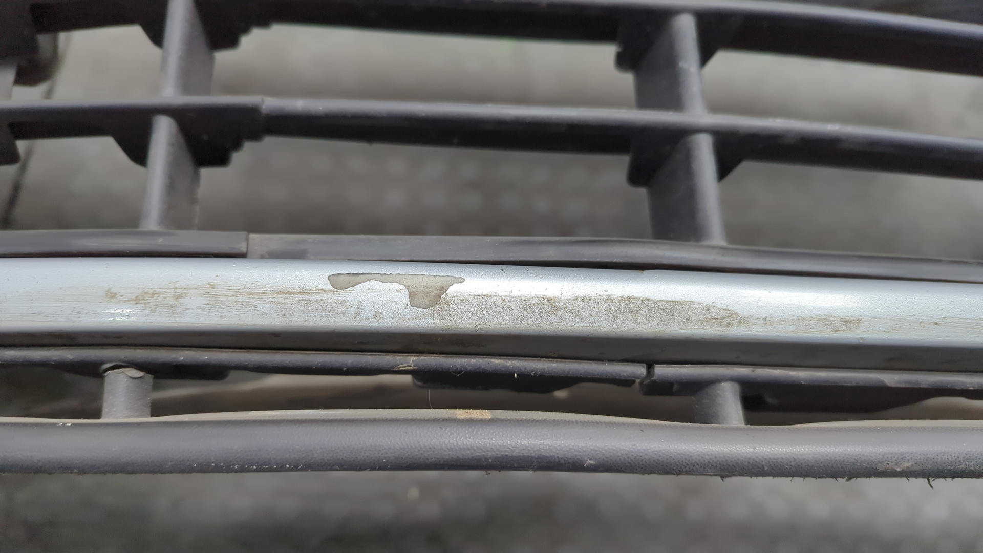 Бампер передний