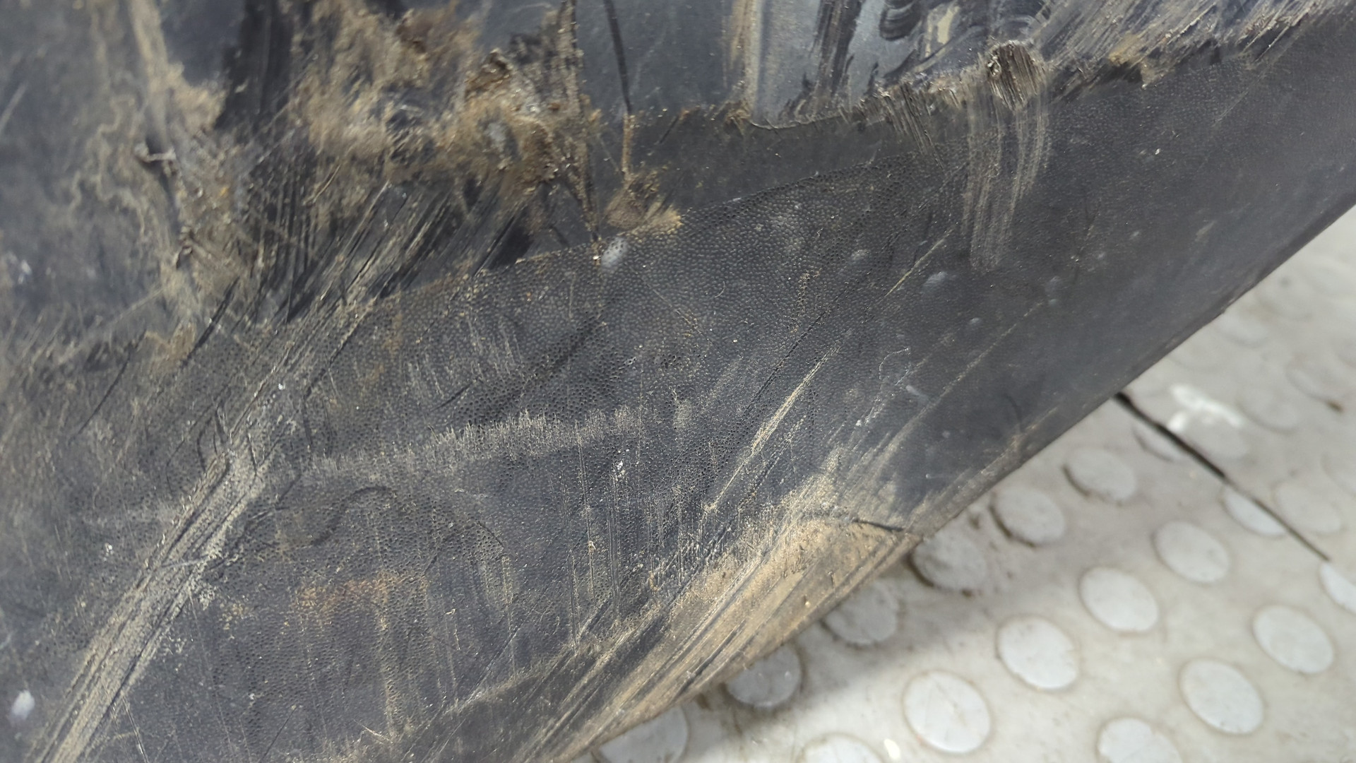 Бампер передний