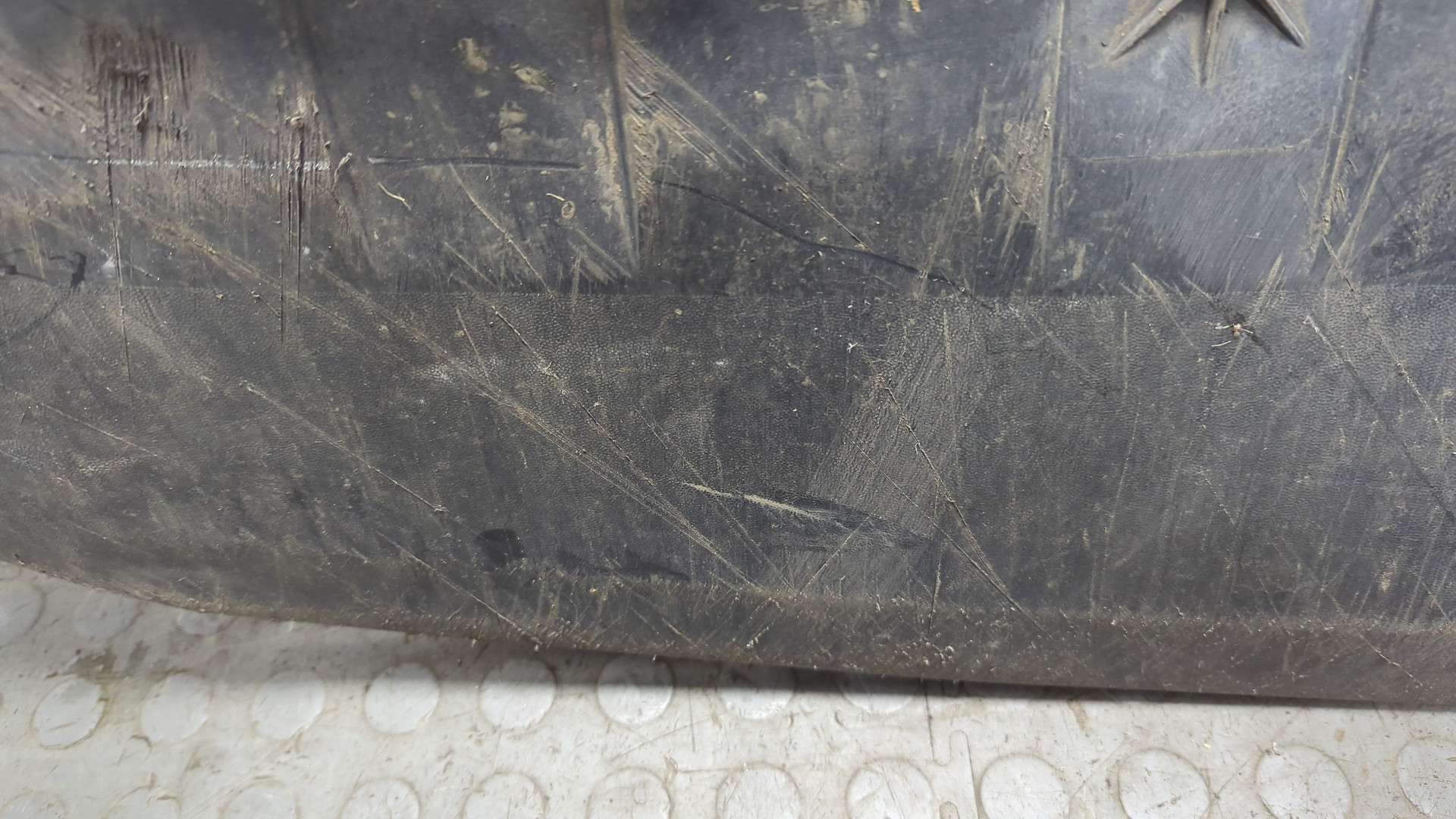 Бампер передний