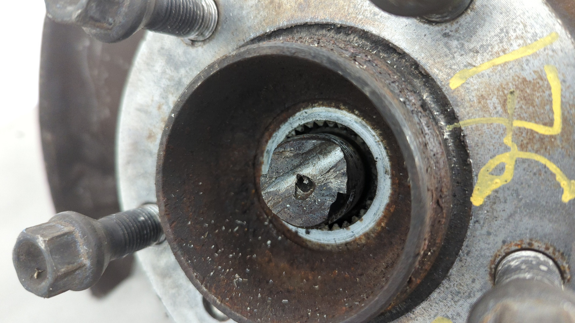 Кулак поворотный задний правый