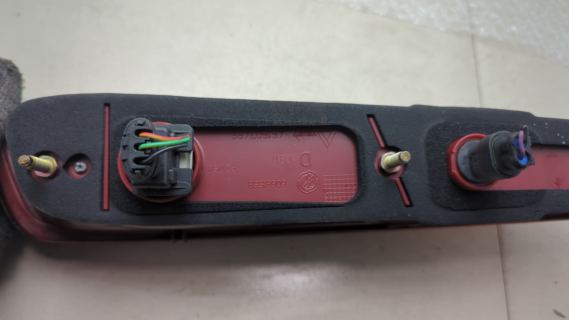 Фонарь задний правый