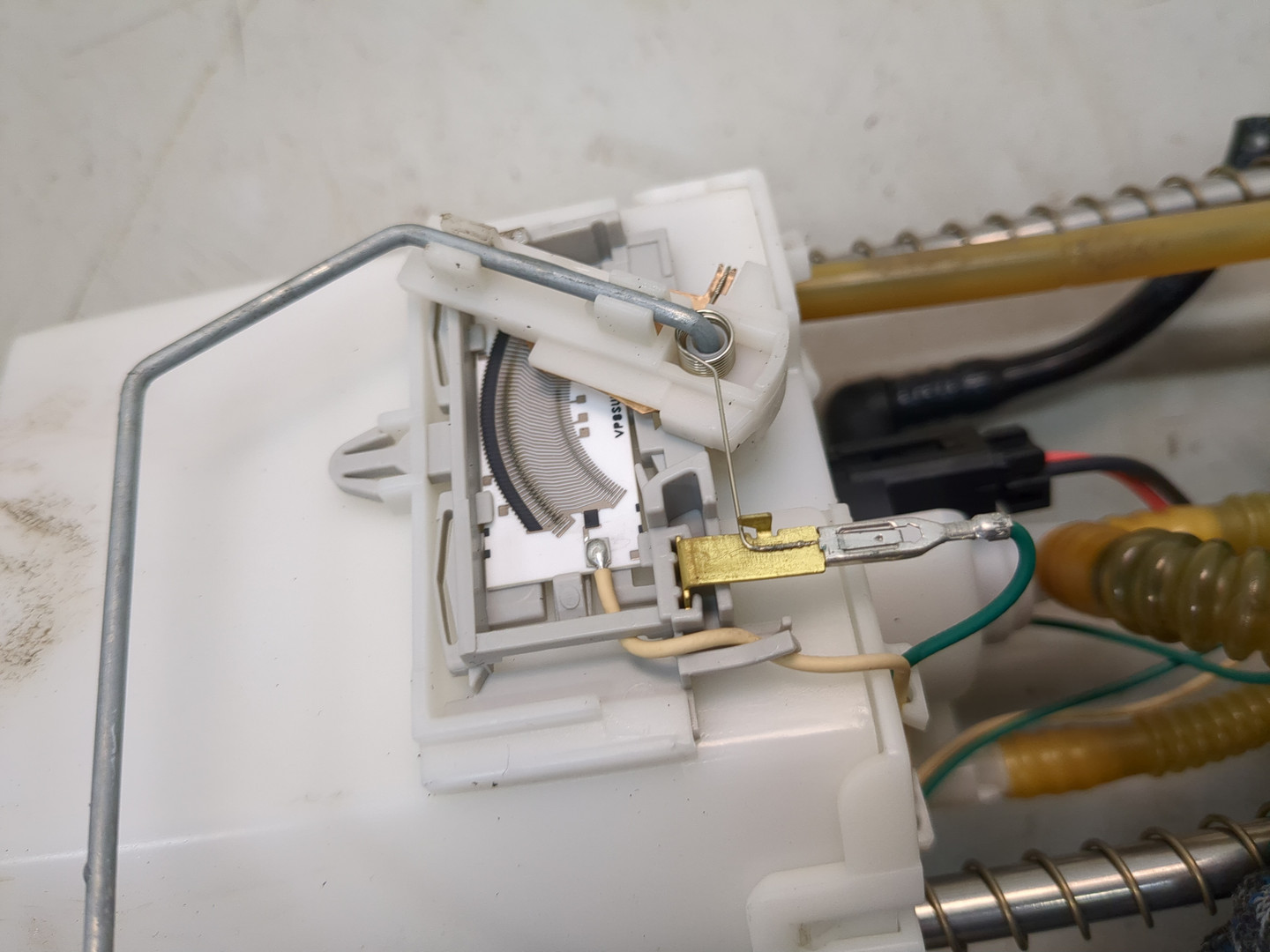 Насос топливный электрический