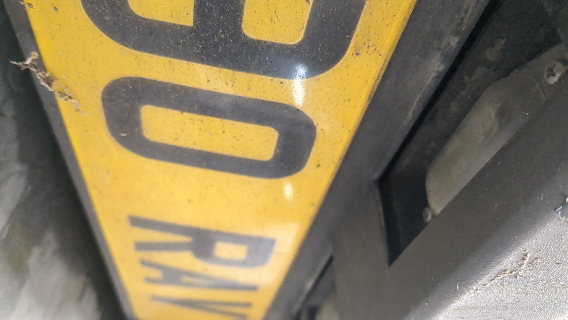 Дверь багажника