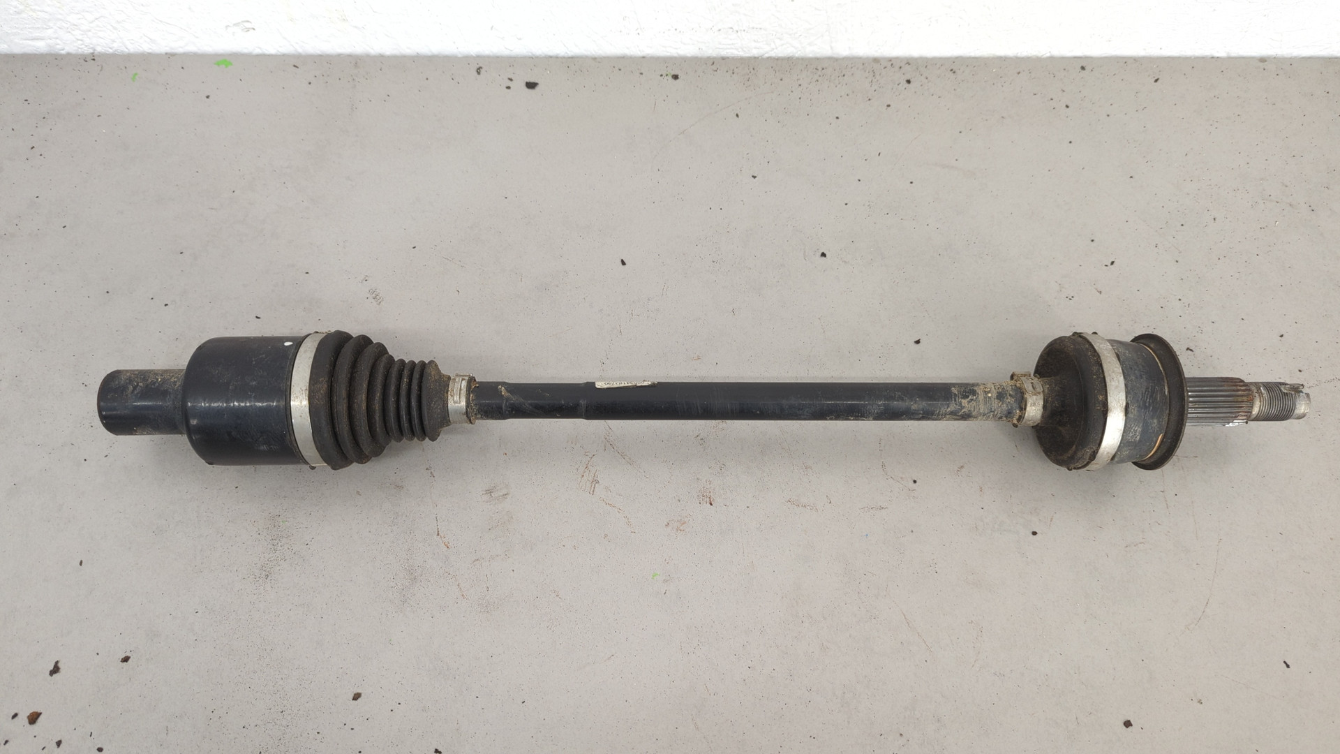 Полуось задняя левая