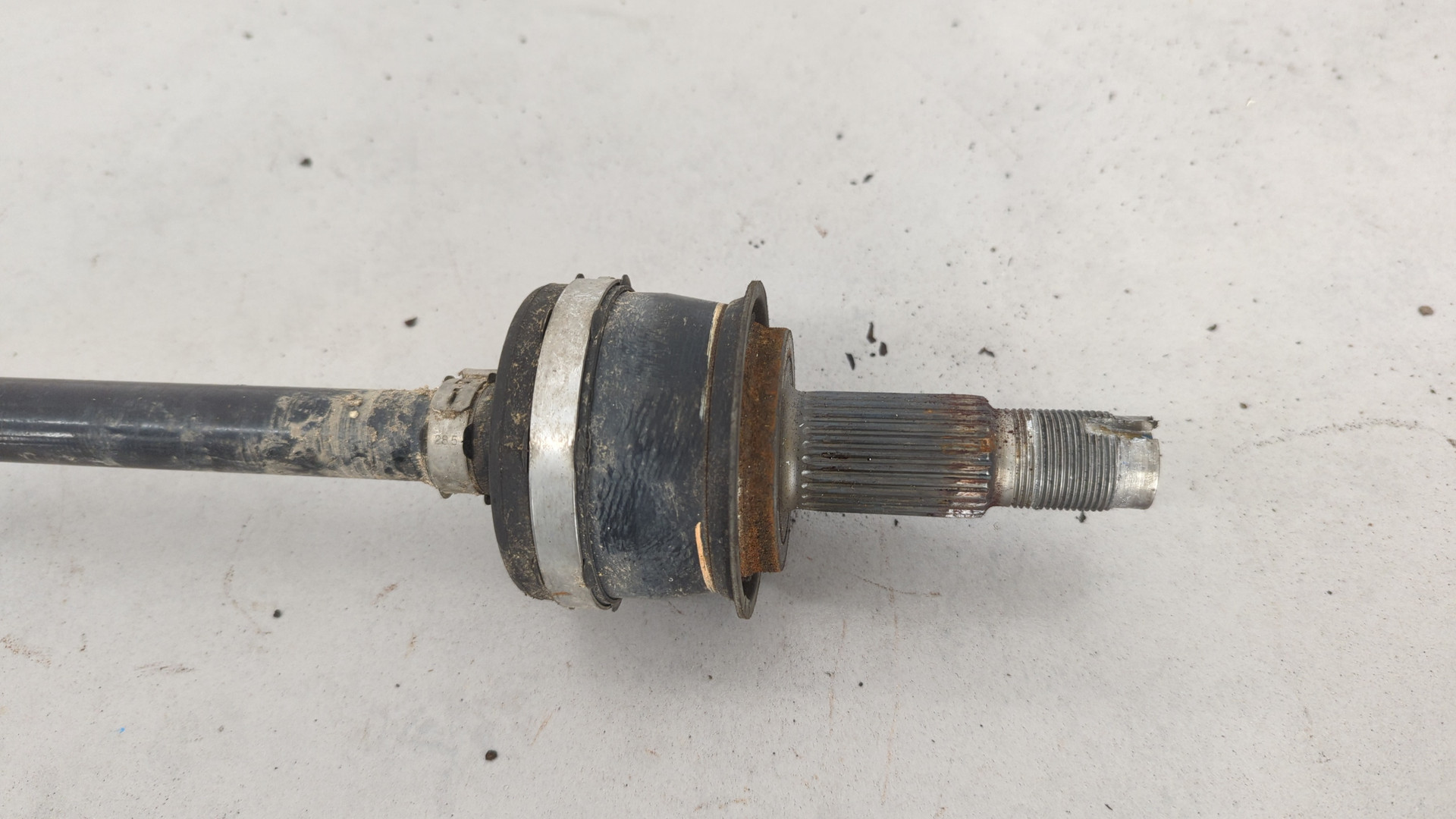 Полуось задняя левая