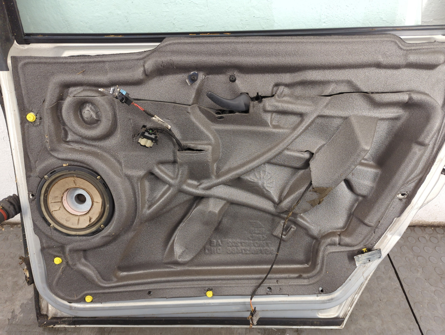 Дверь задняя правая