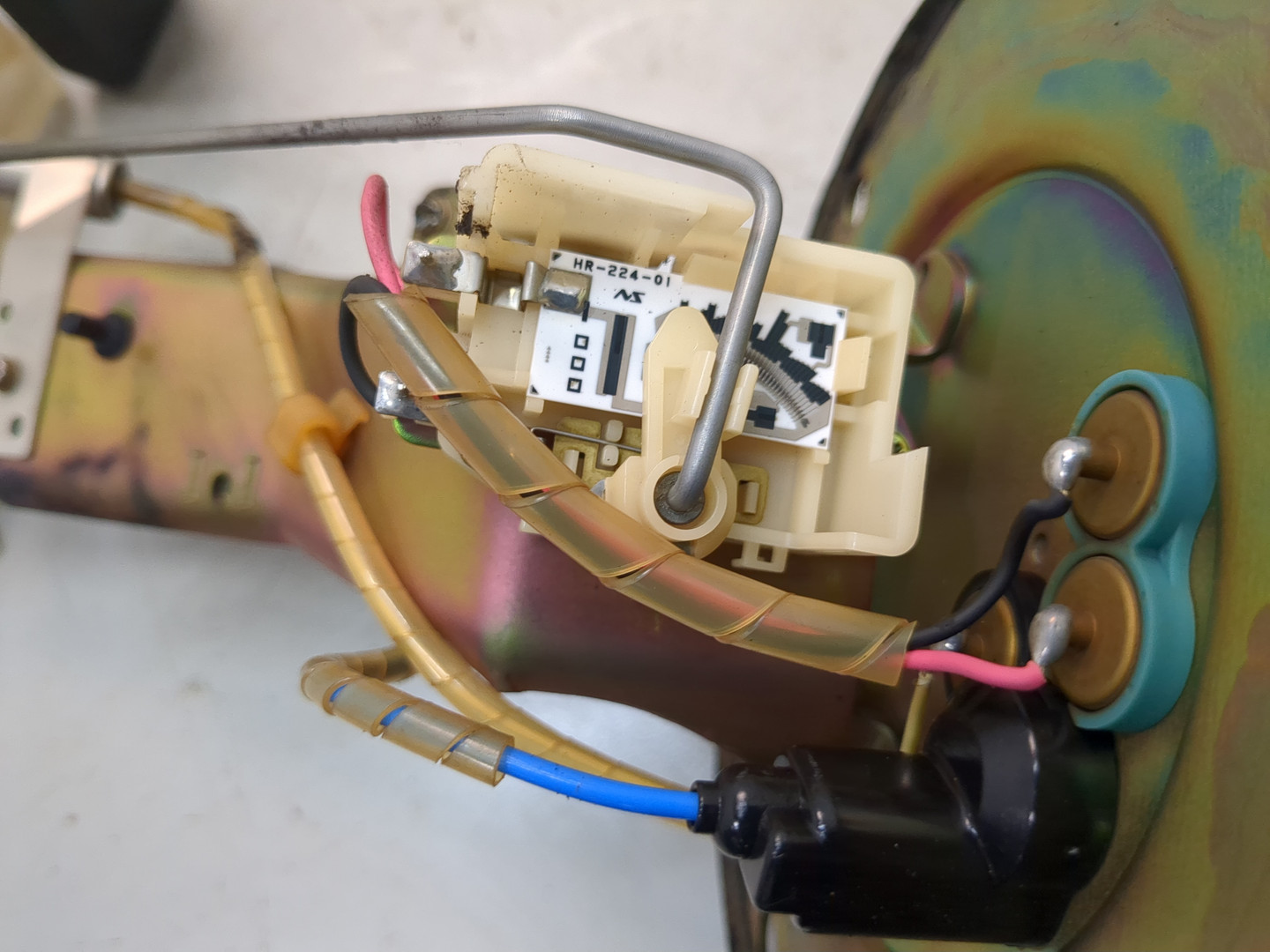 Насос топливный электрический