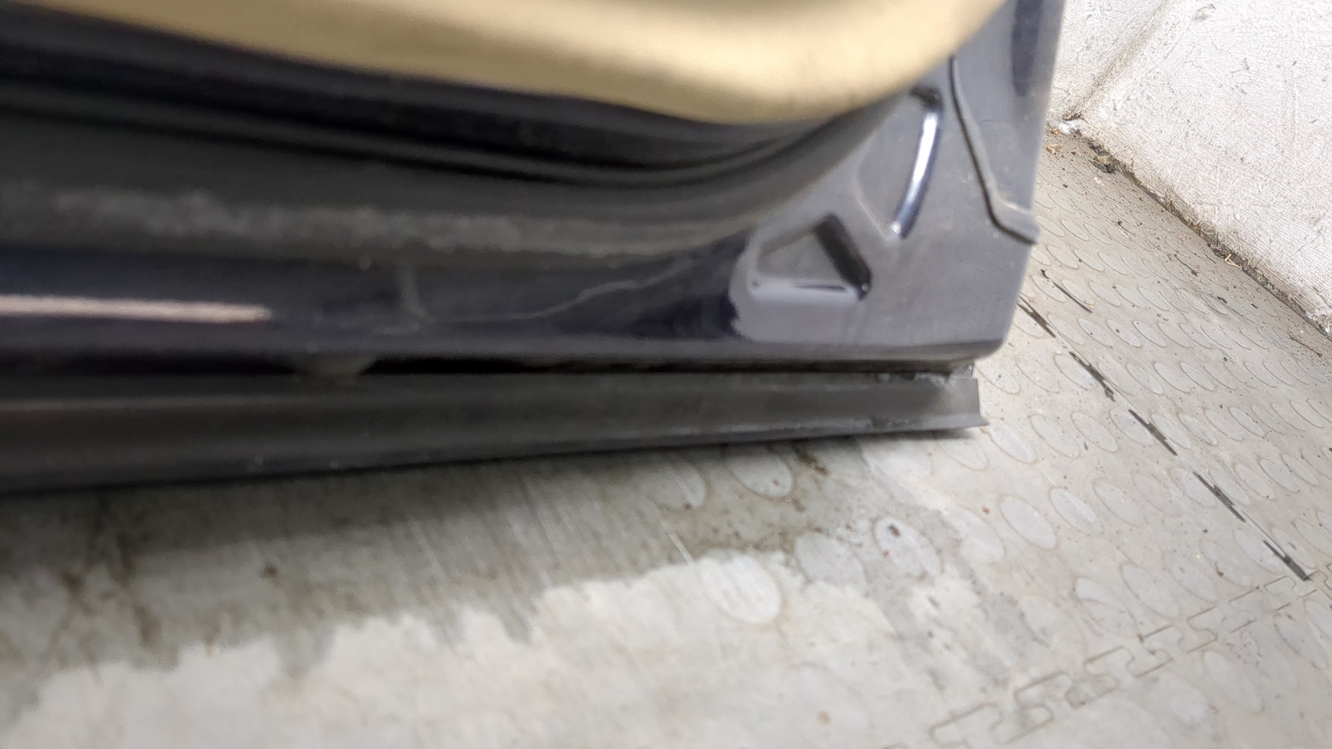 Дверь передняя левая