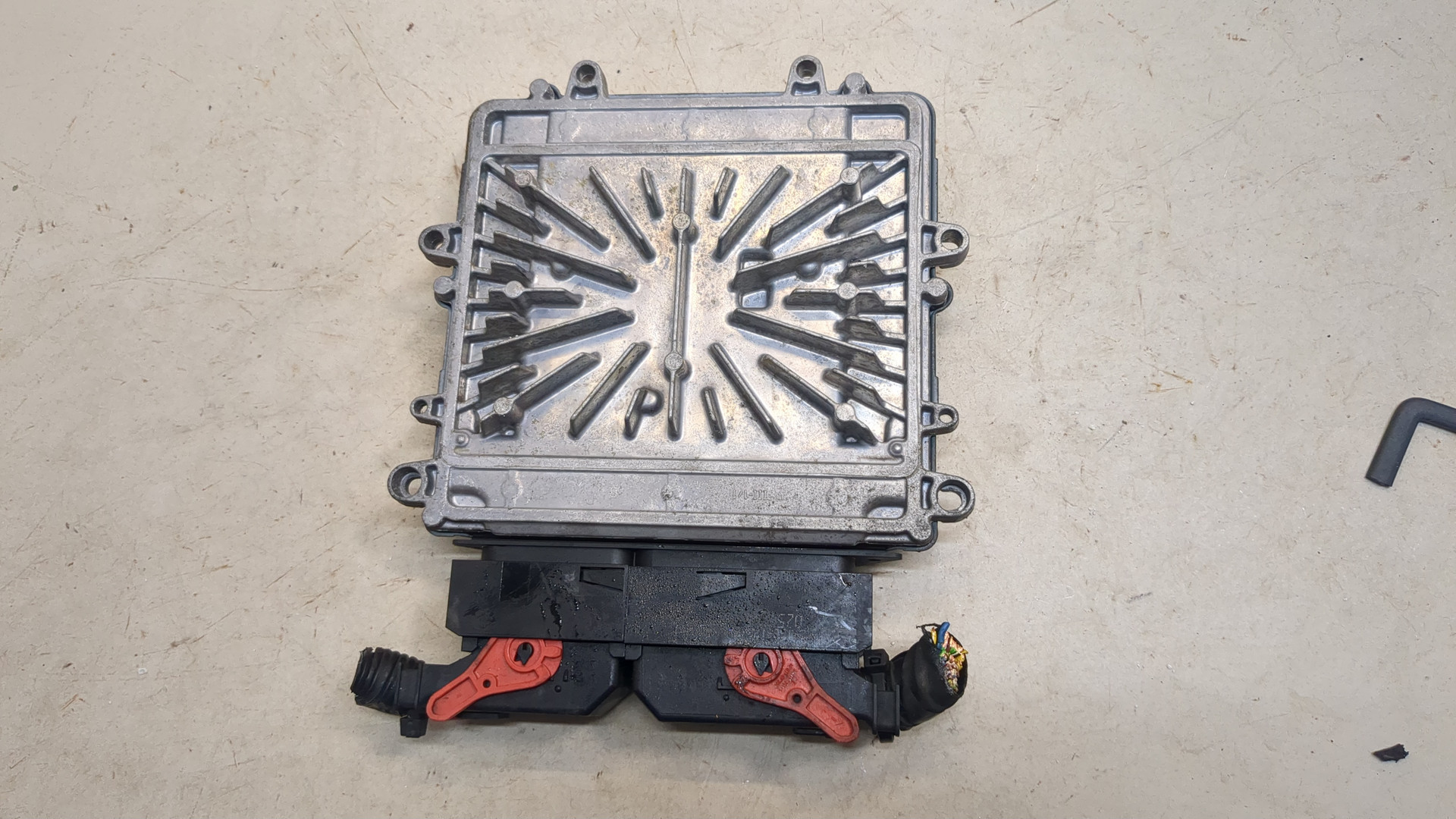 Блок управления двигателем