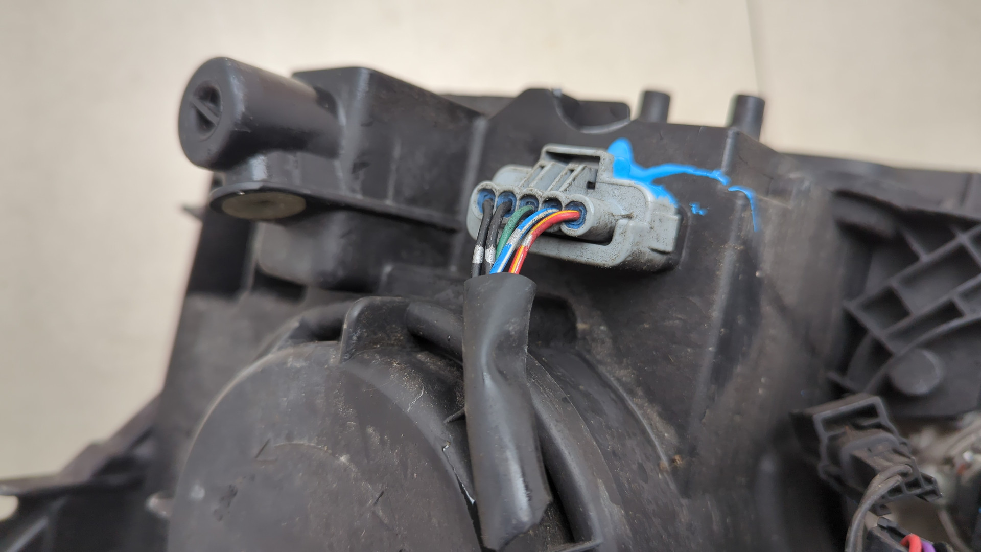 Фара правая